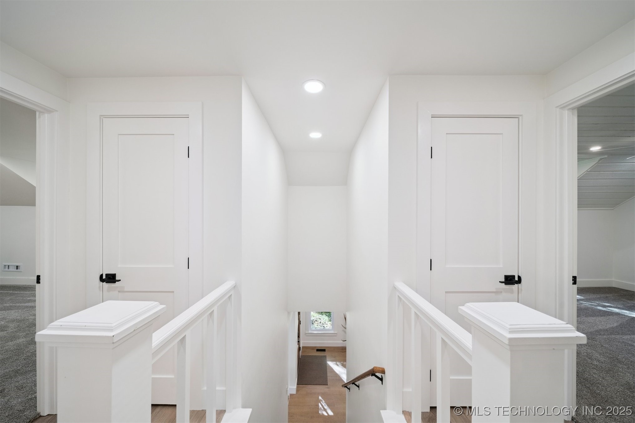 560 N 4395 Property Photo 29