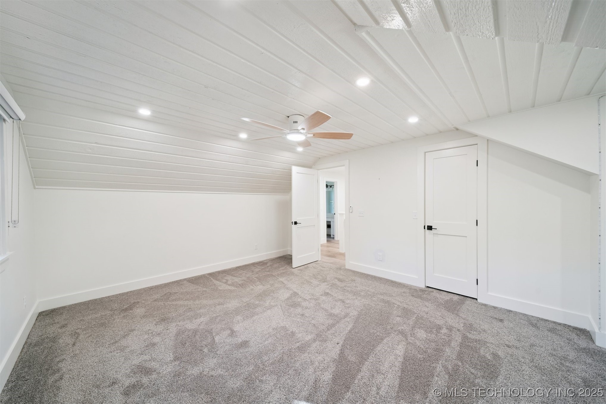 560 N 4395 Property Photo 34