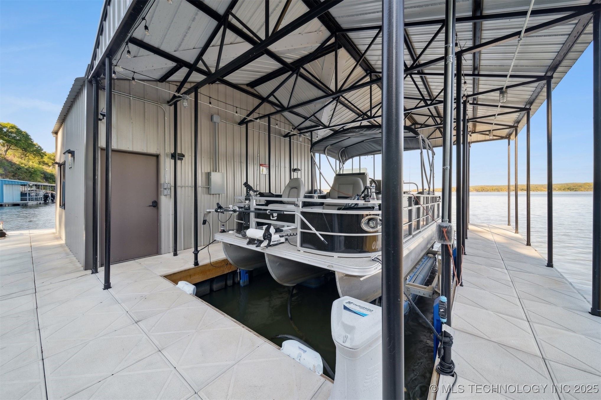 560 N 4395 Property Photo 49