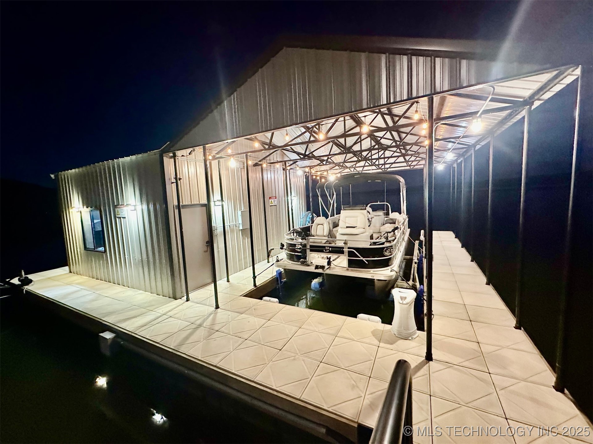 560 N 4395 Property Photo 68