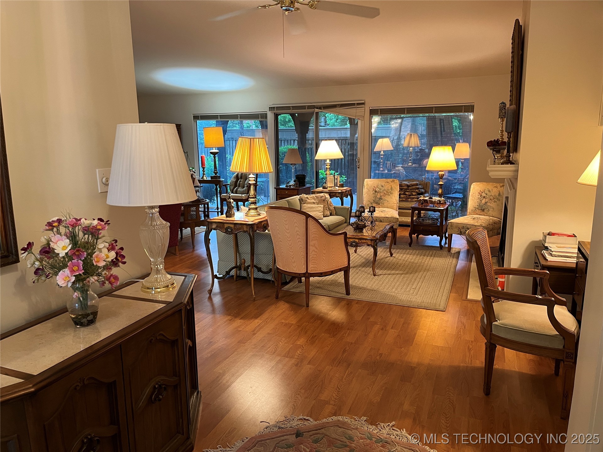 2124 E 60th Court O-4 Property Photo 3