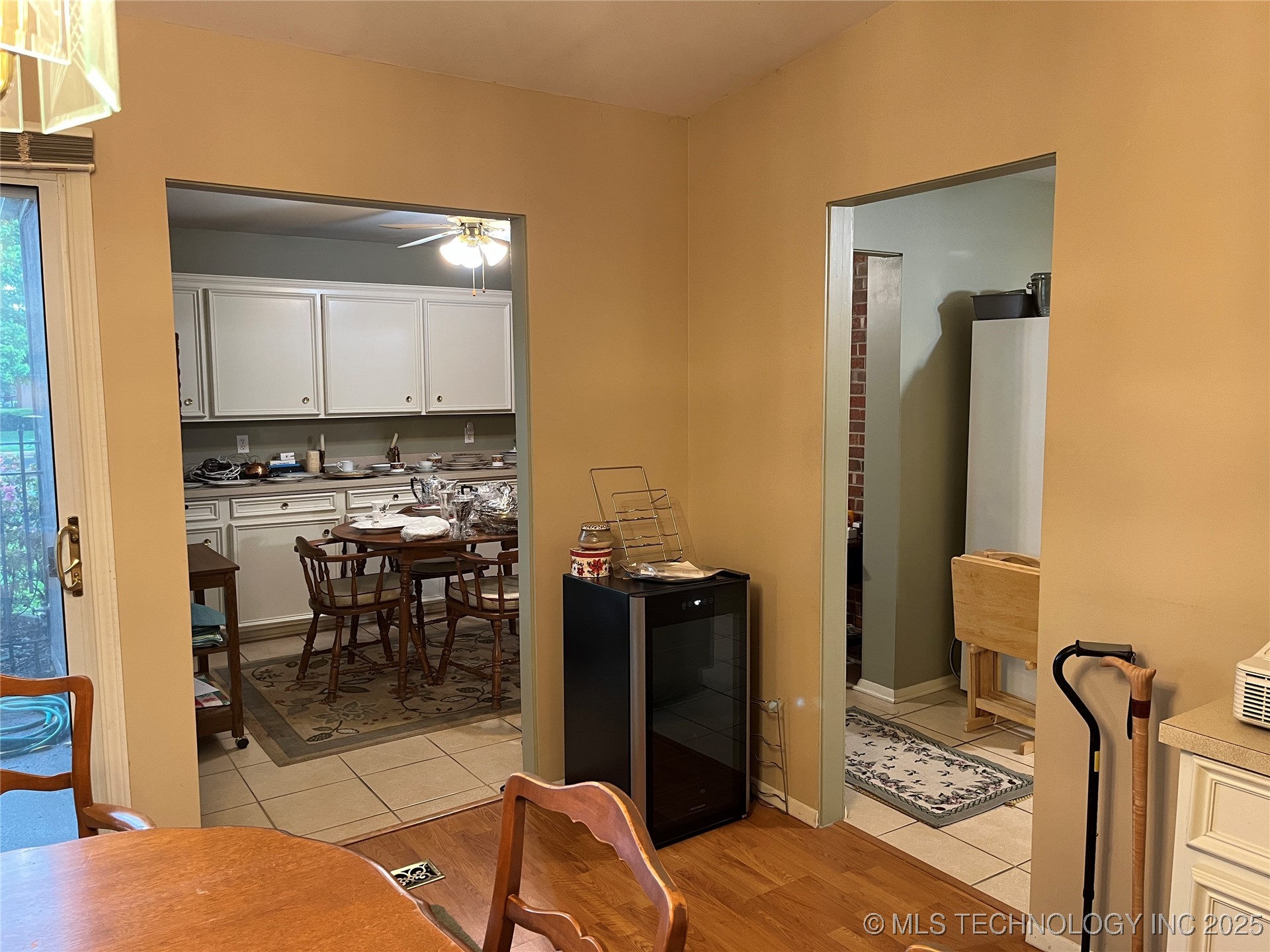 2124 E 60th Court O-4 Property Photo 8