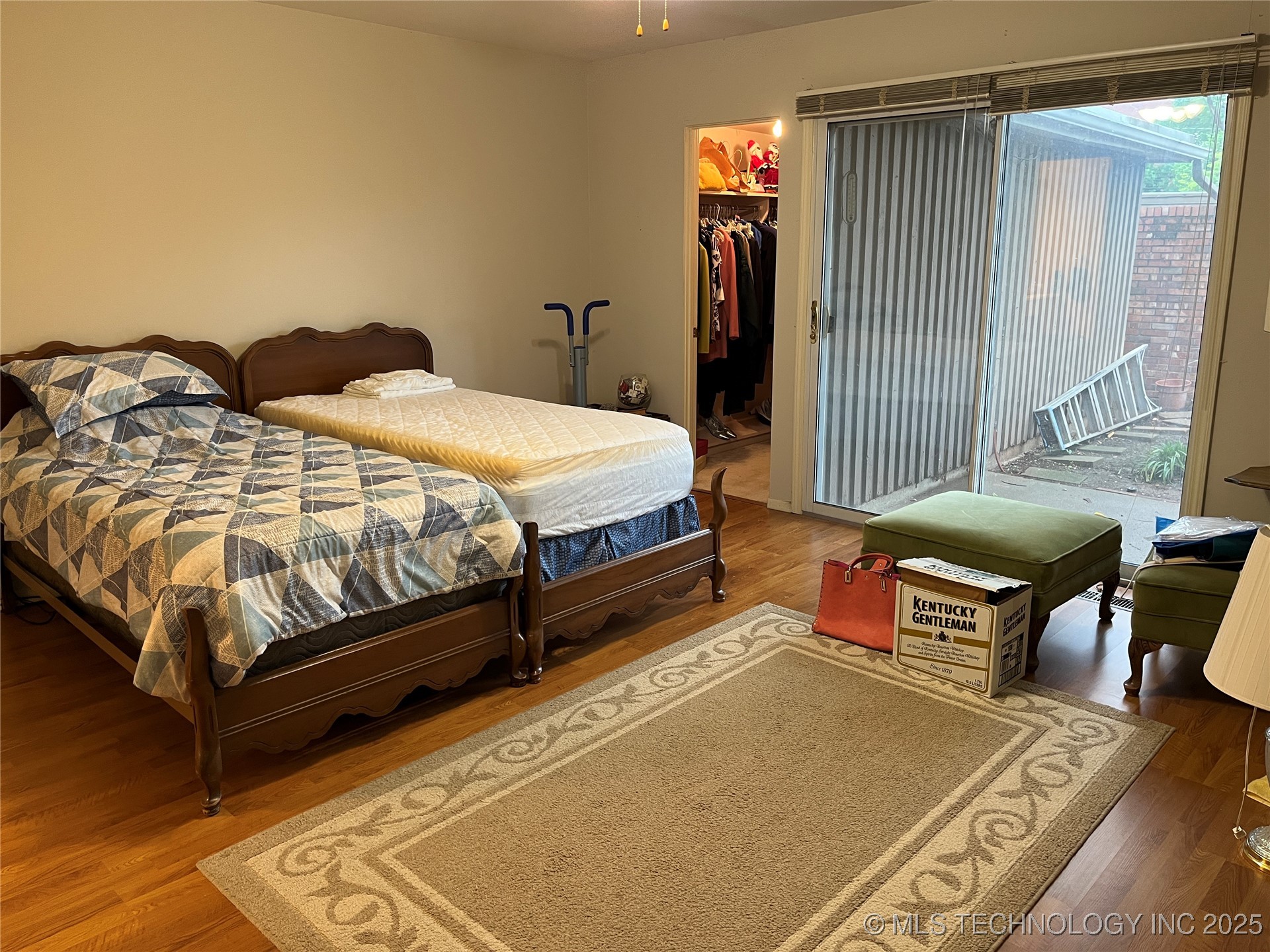 2124 E 60th Court O-4 Property Photo 14