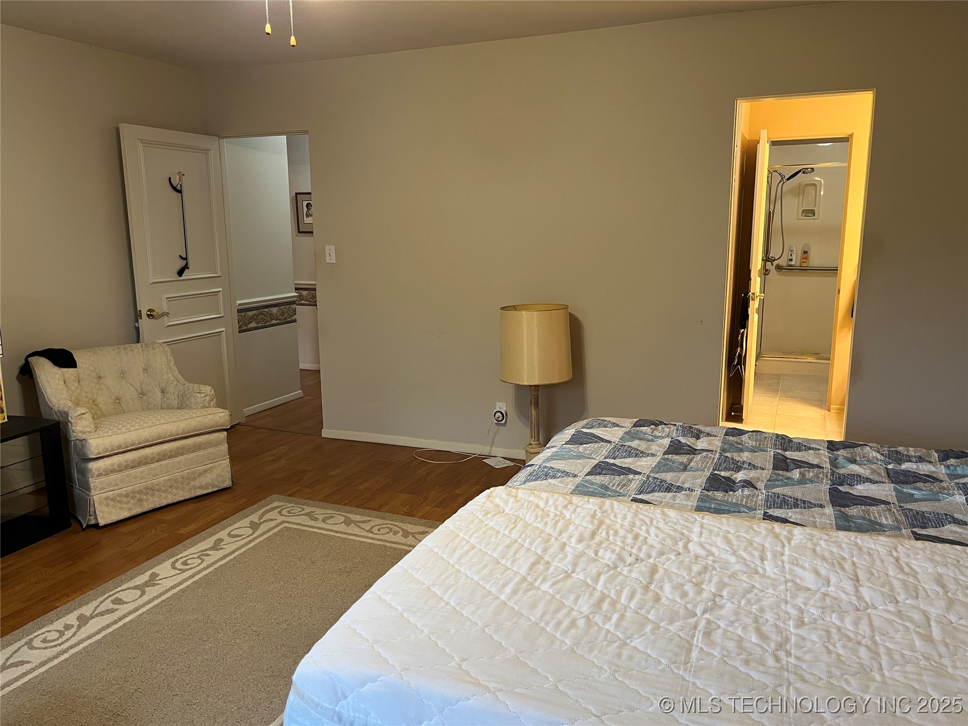 2124 E 60th Court O-4 Property Photo 16