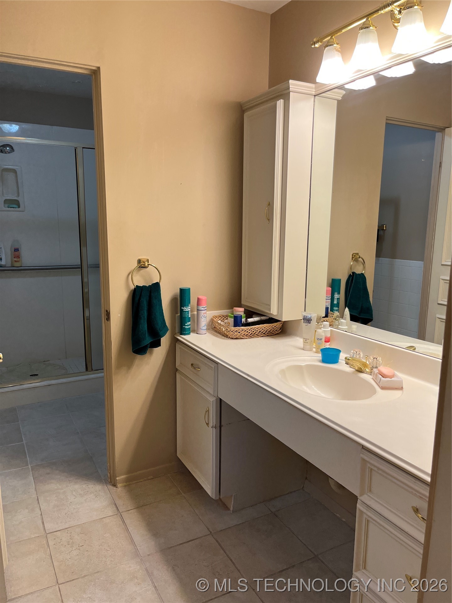 2124 E 60th Court O-4 Property Photo 17