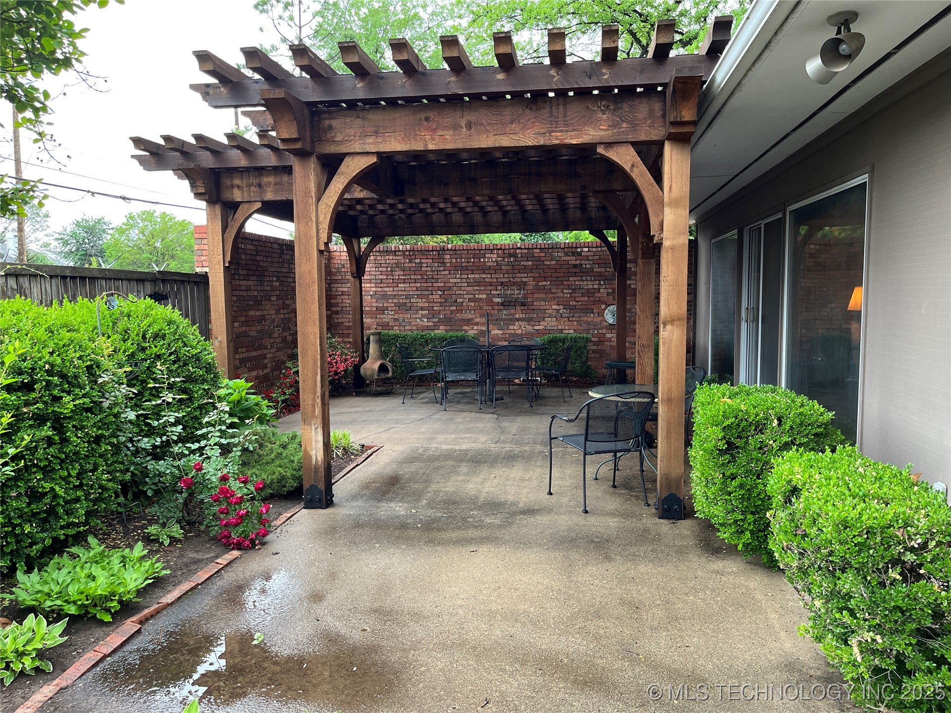 2124 E 60th Court O-4 Property Photo 24