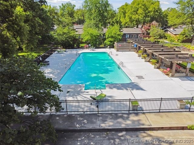 2124 E 60th Court O-4 Property Photo 28