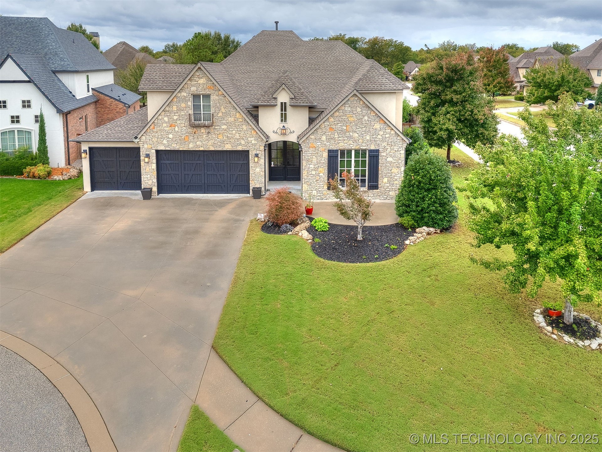 10712 S 95th East Court Property Photo 1