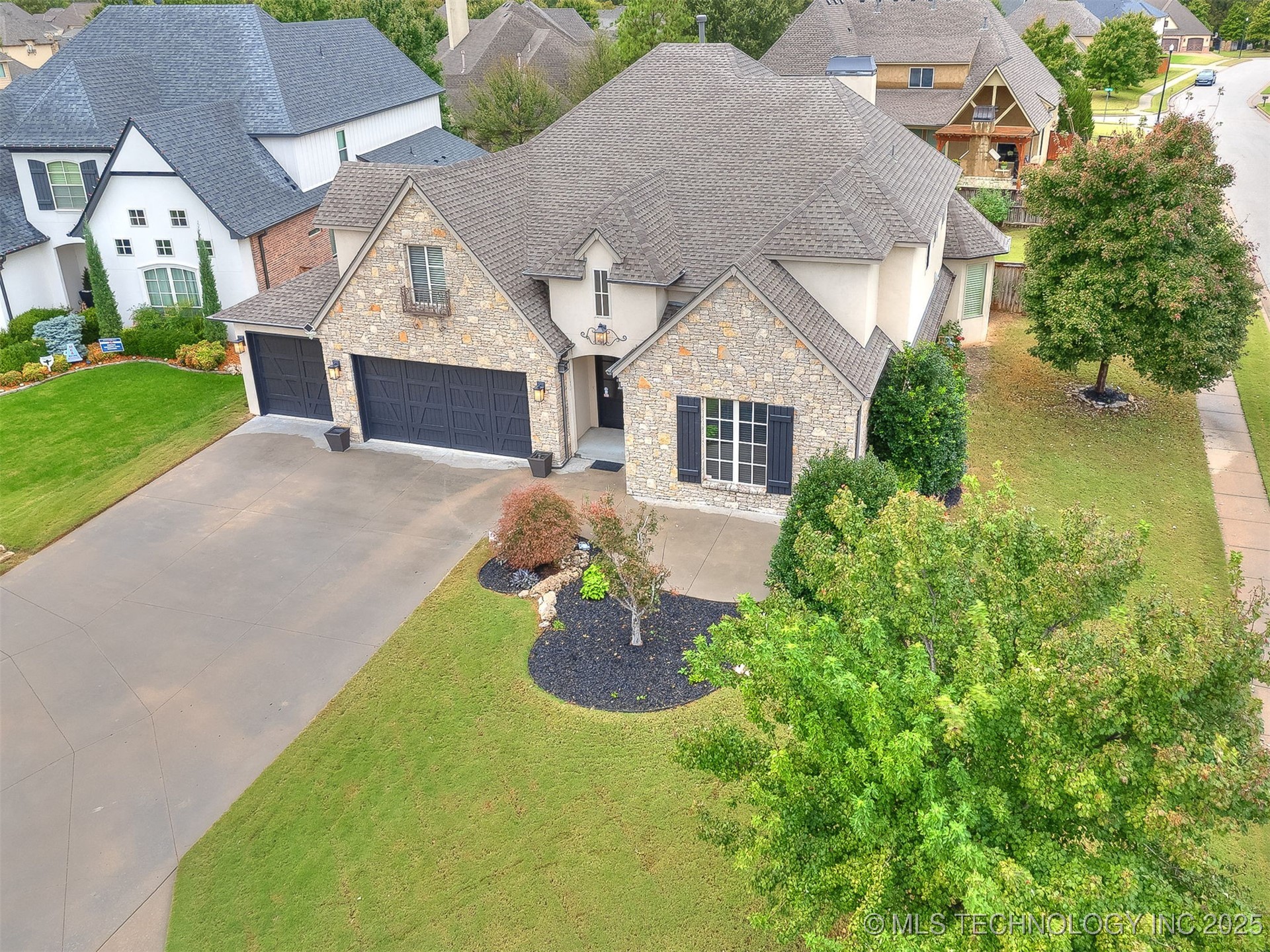 10712 S 95th East Court Property Photo 6