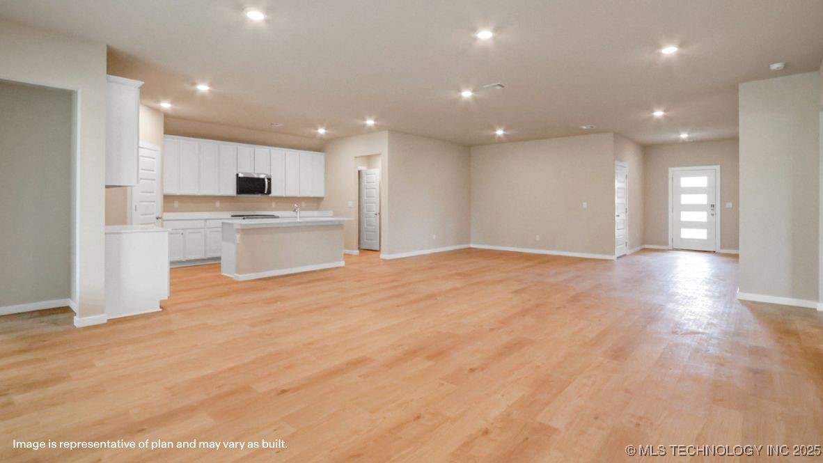 3405 E 155th Street S Property Photo 5