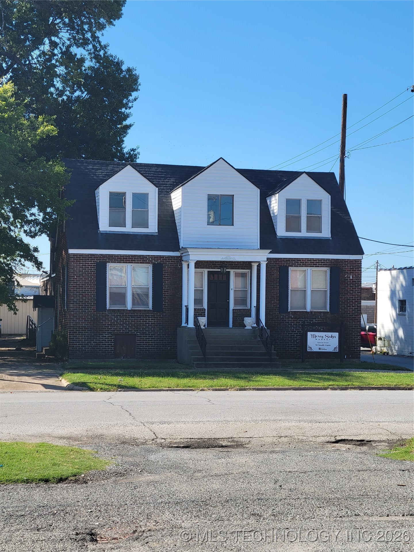 10 S Vann Street Property Photo 1