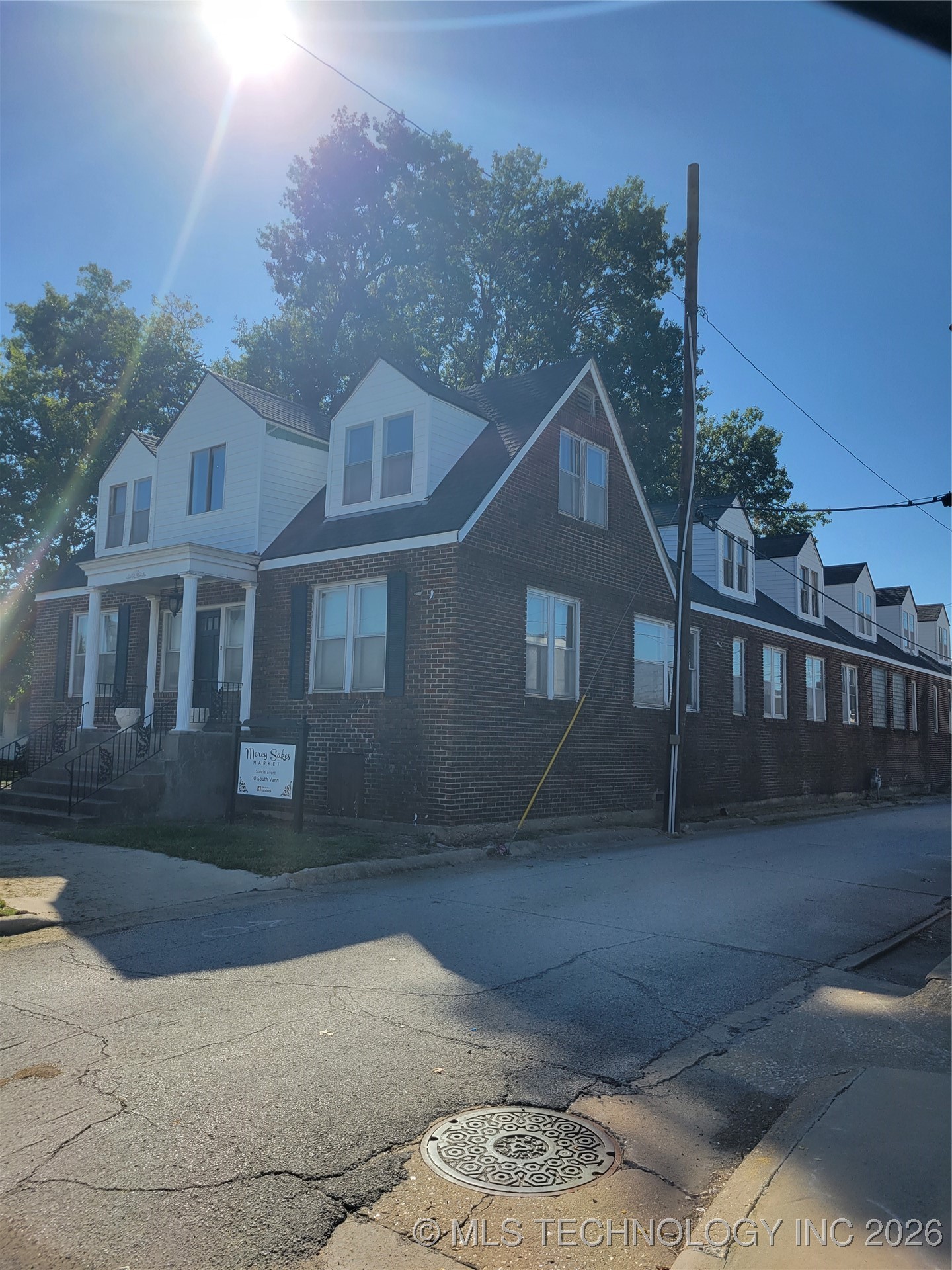 10 S Vann Street Property Photo 2