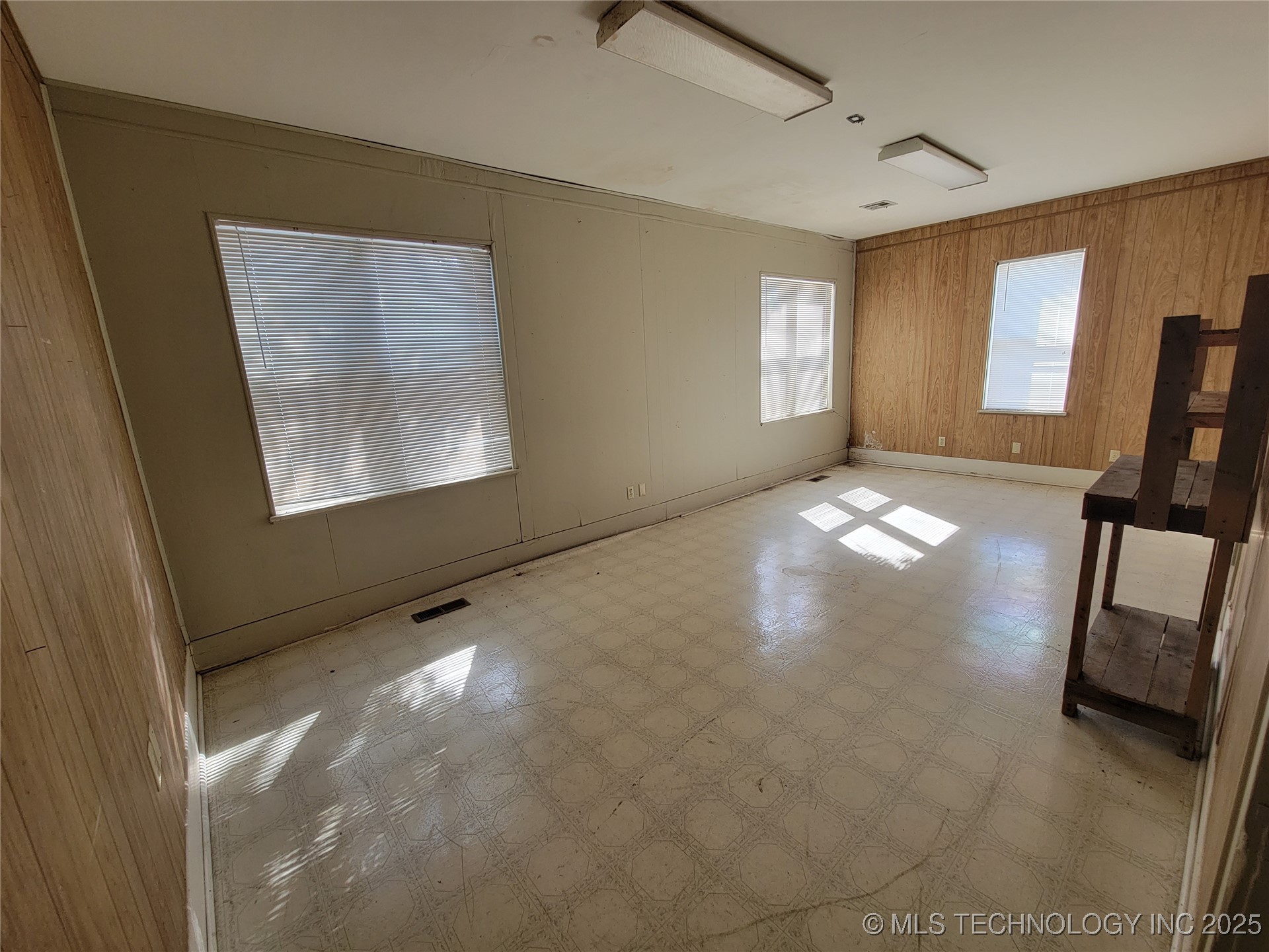 10 S Vann Street Property Photo 16