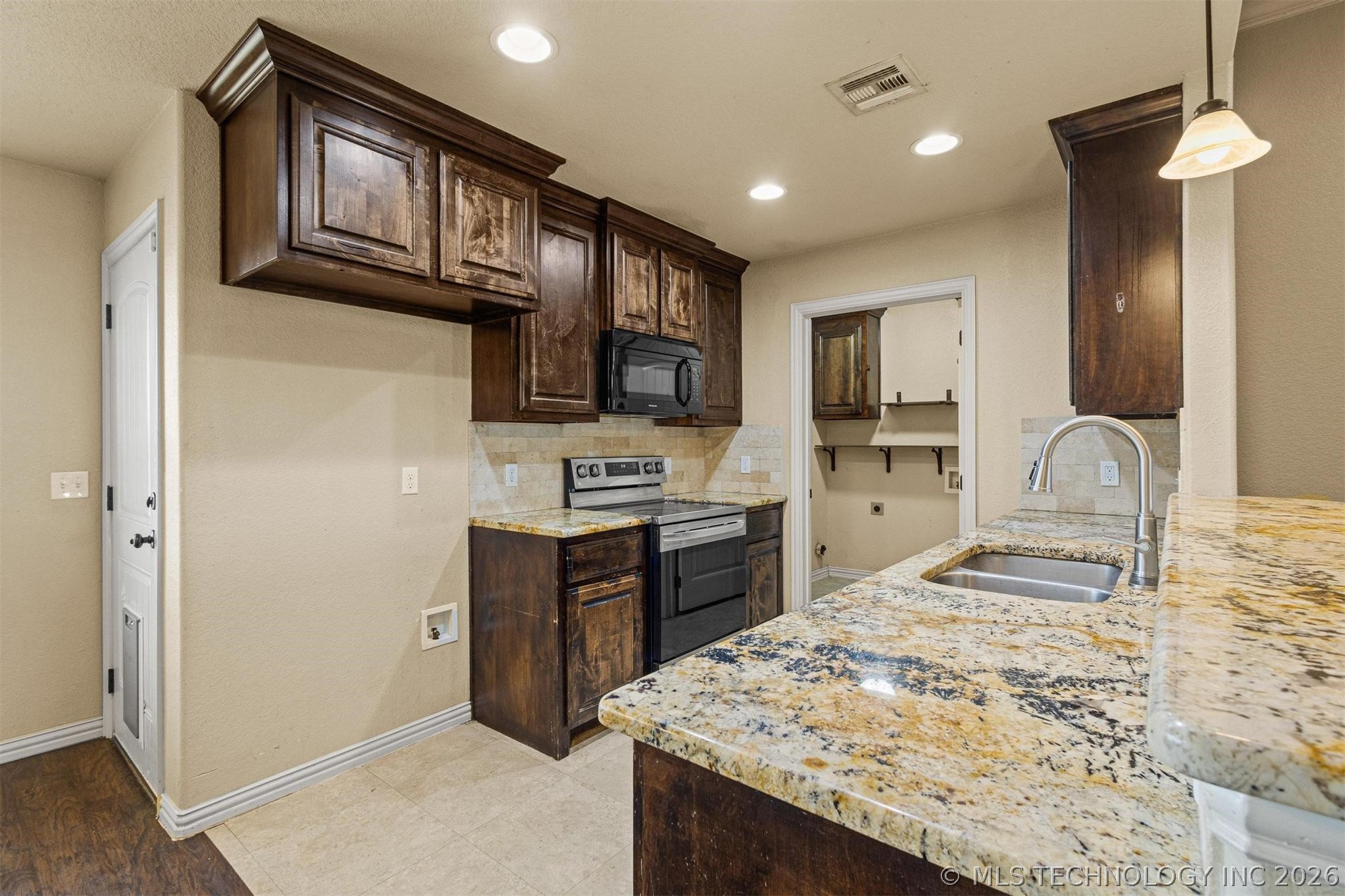 96 Dawson Drive Property Photo 11