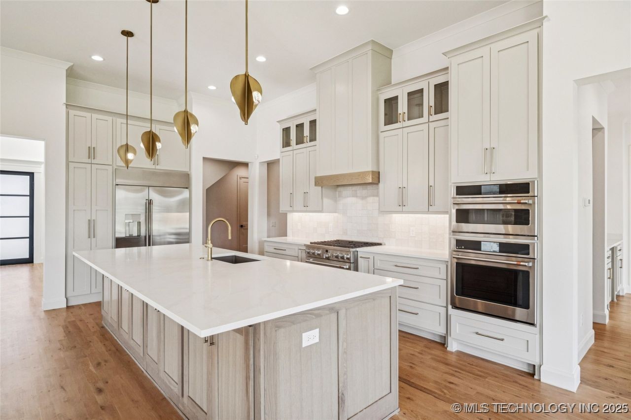 8200 E Elgin Street Property Photo 12