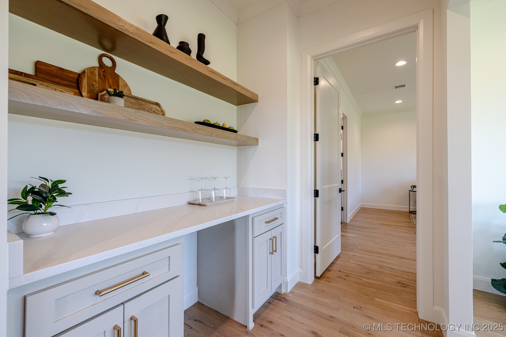 8200 E Elgin Street Property Photo 22