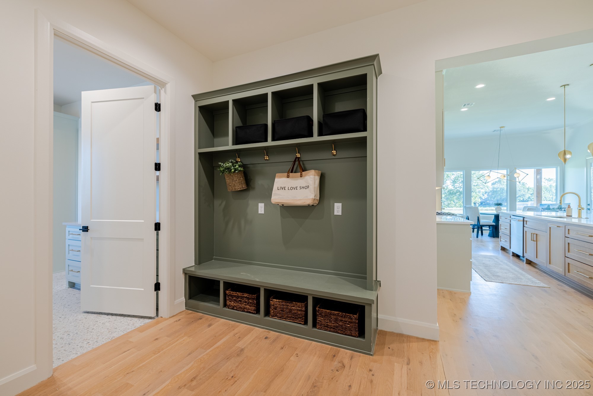 8200 E Elgin Street Property Photo 35