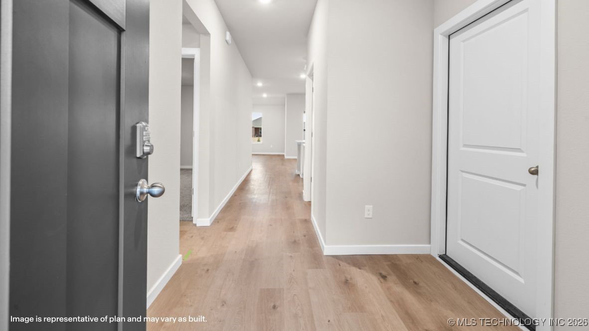 7518 E 156th Place S Property Photo 4