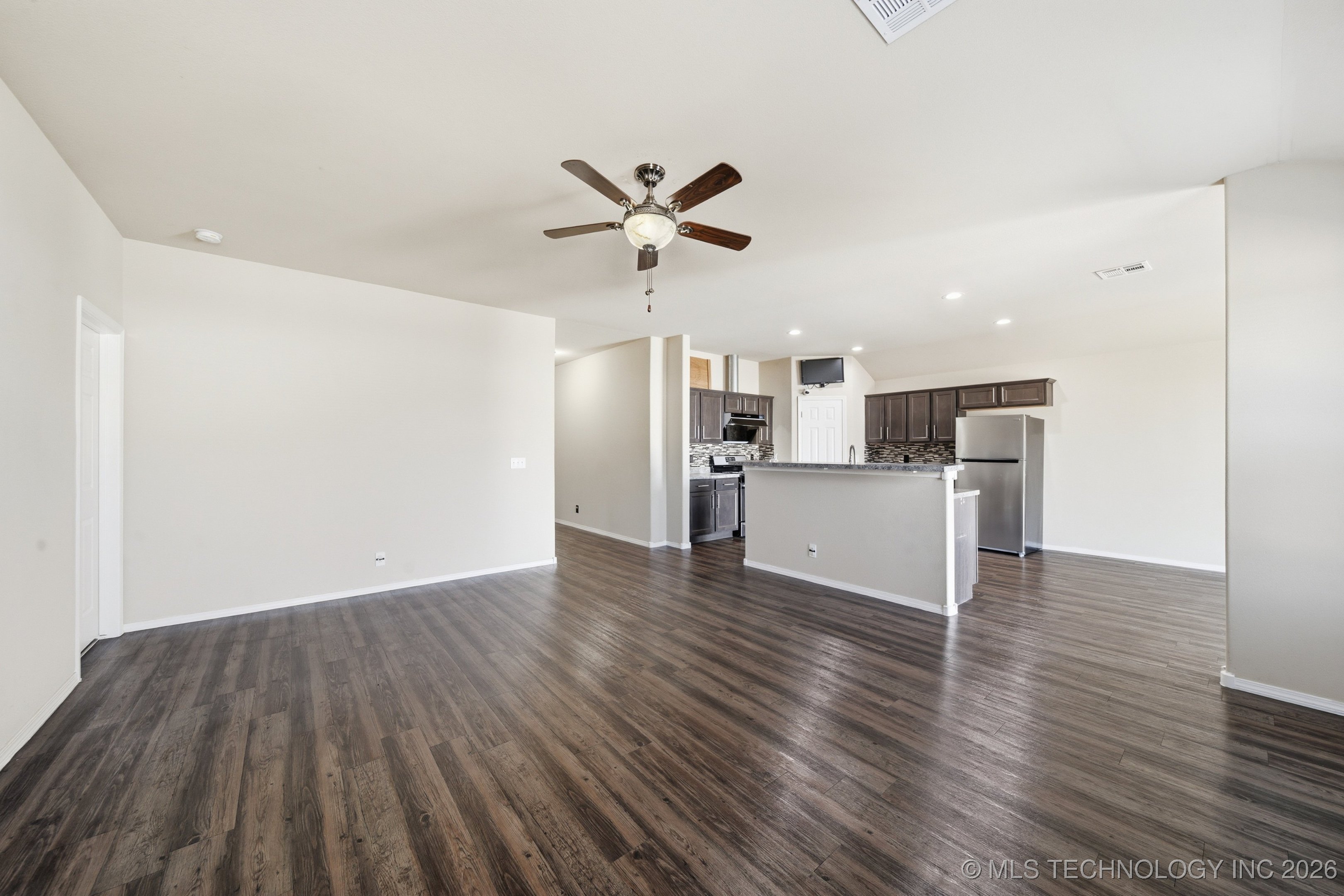 6057 E 147th Street S Property Photo 8