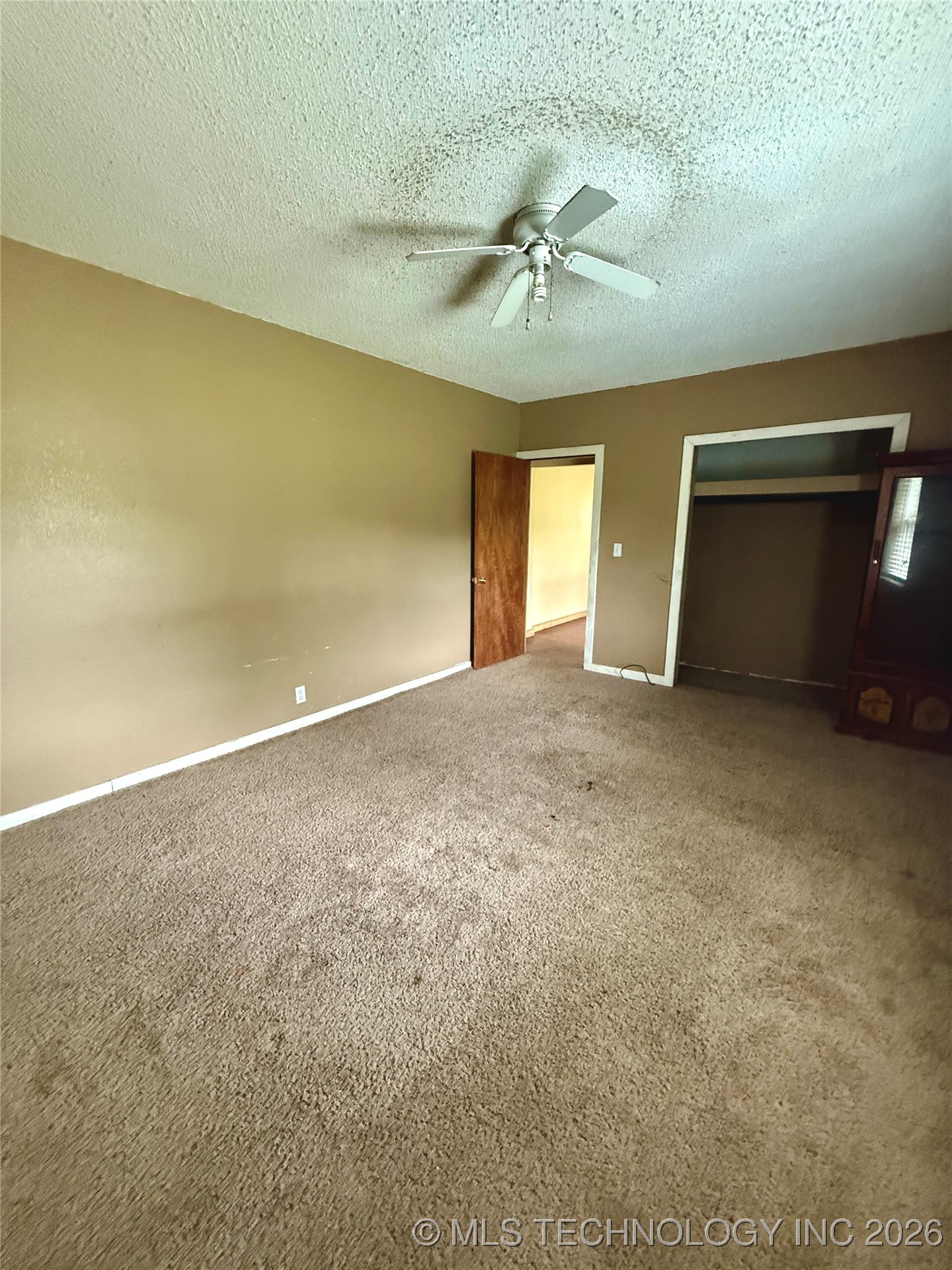 26945 S 206 Road Property Photo 6