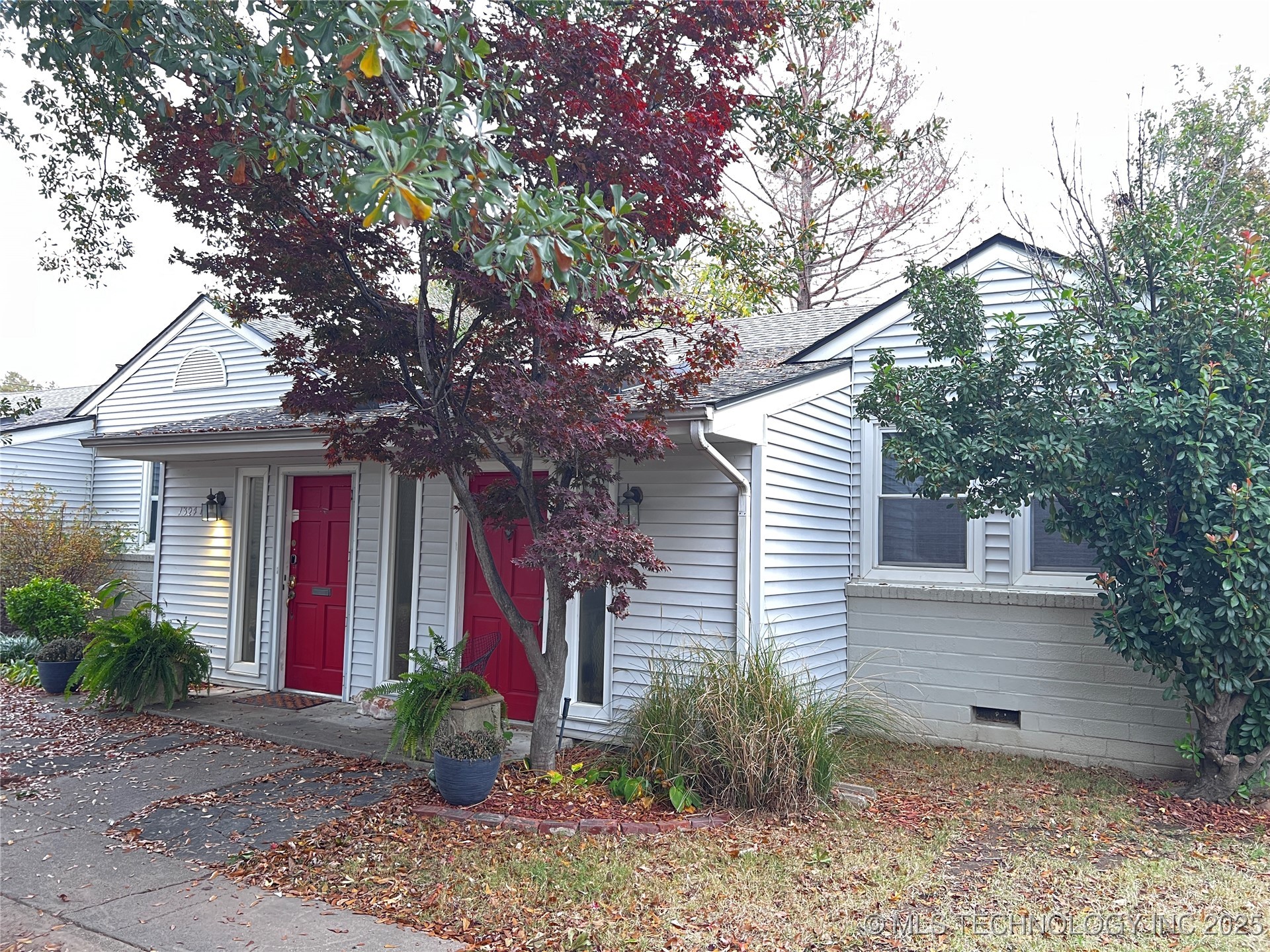 1324 E 38th Street 1324c Property Photo 2