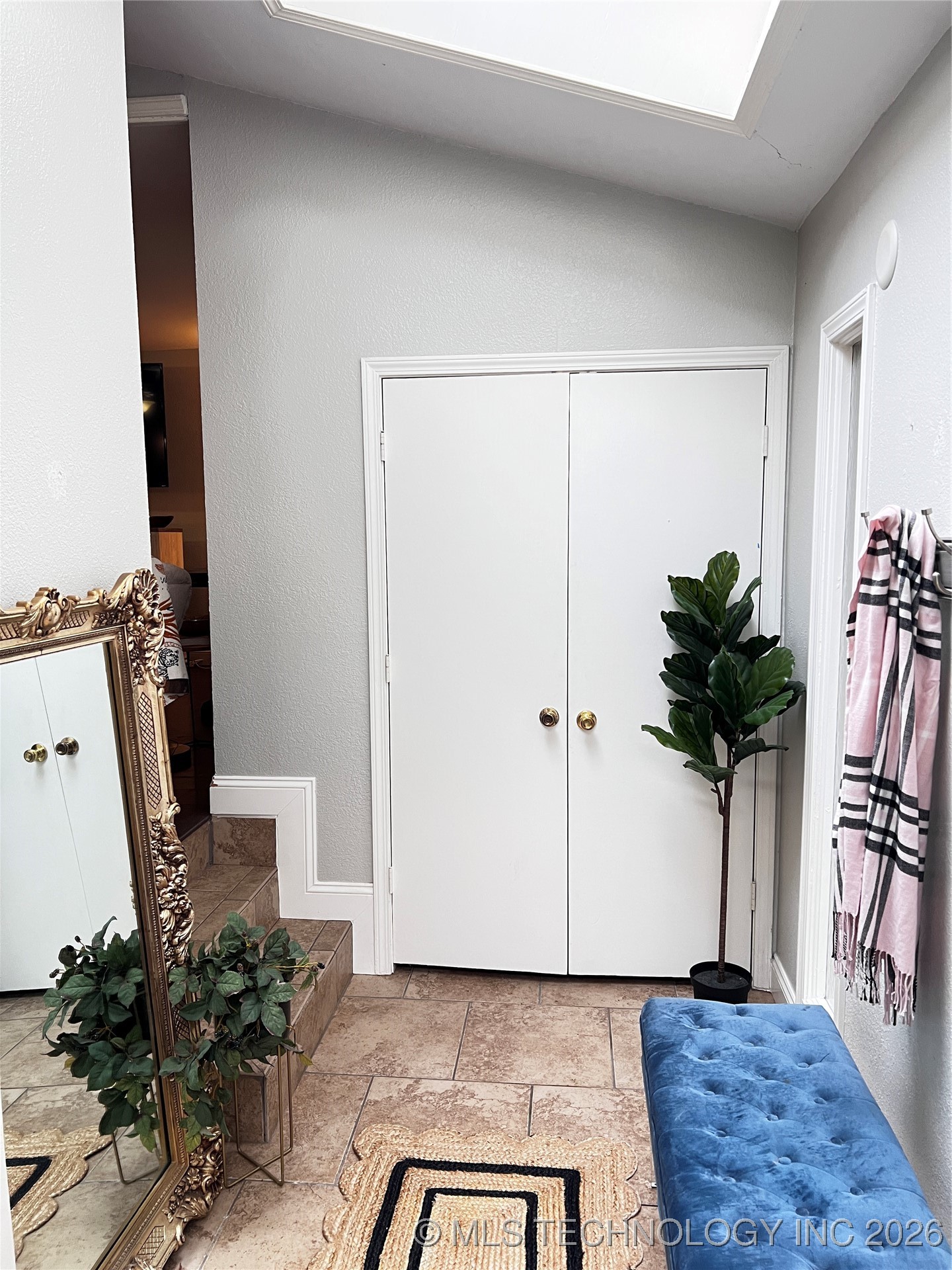 1324 E 38th Street 1324c Property Photo 4