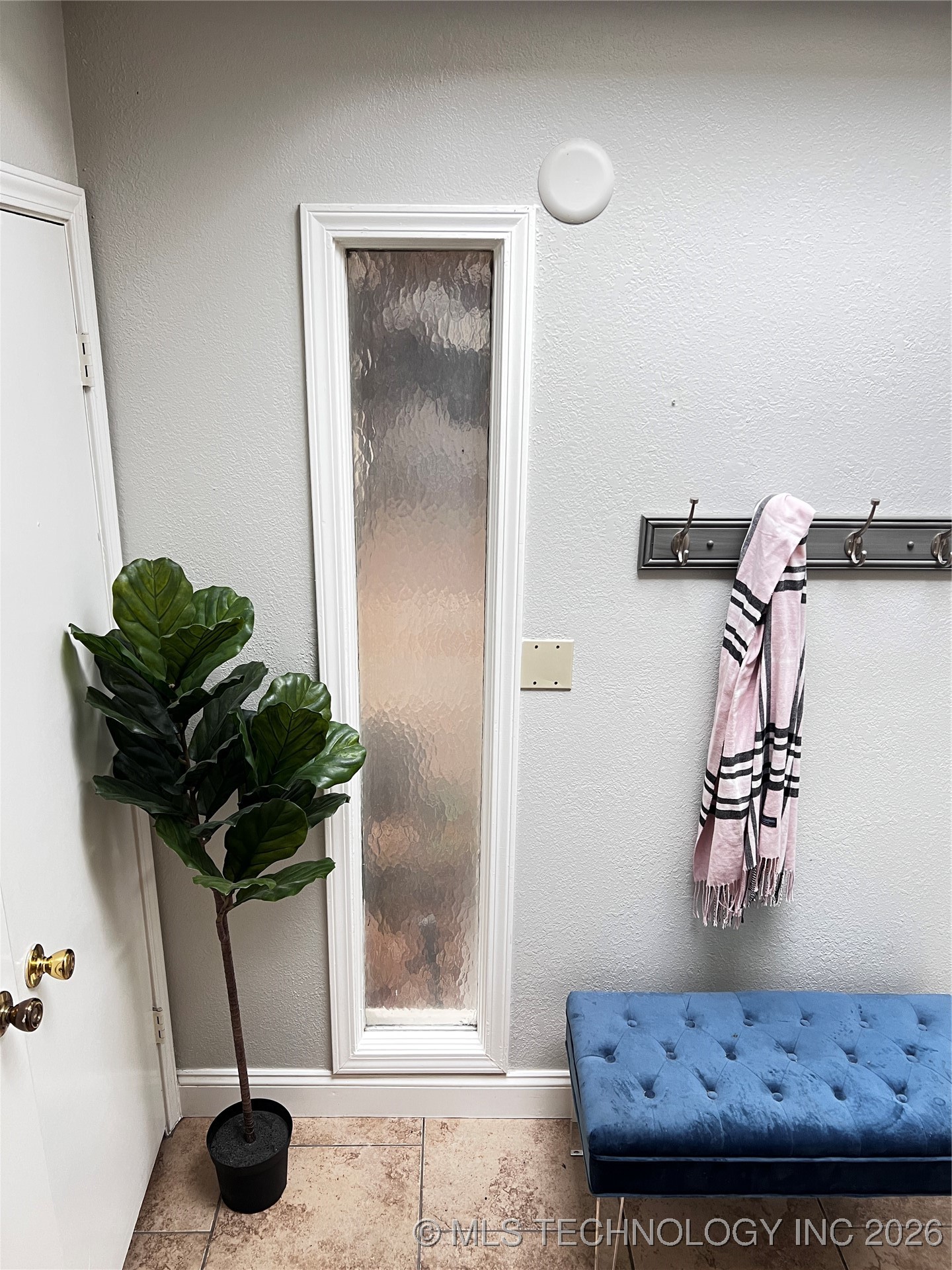 1324 E 38th Street 1324c Property Photo 5