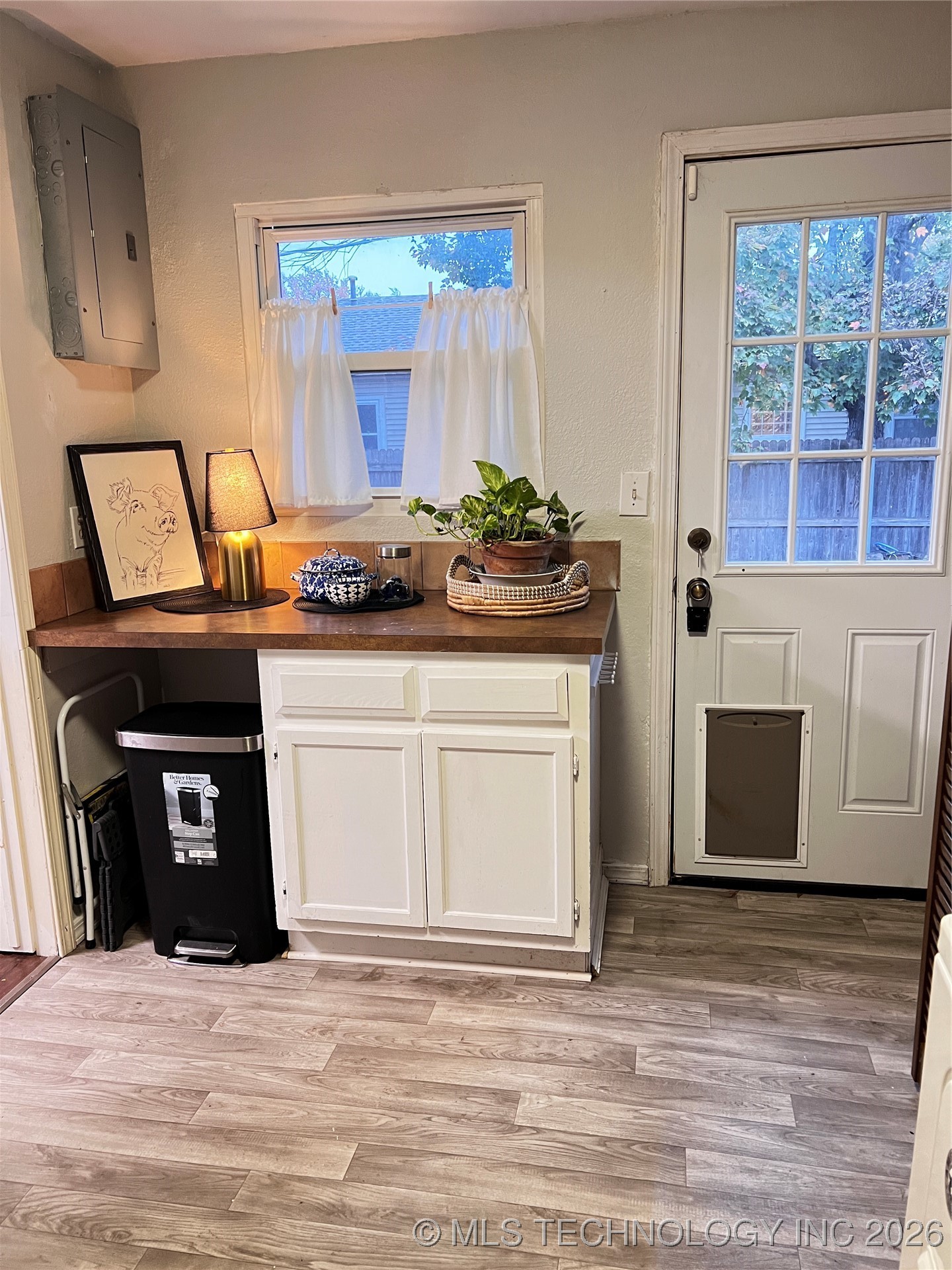 1324 E 38th Street 1324c Property Photo 23