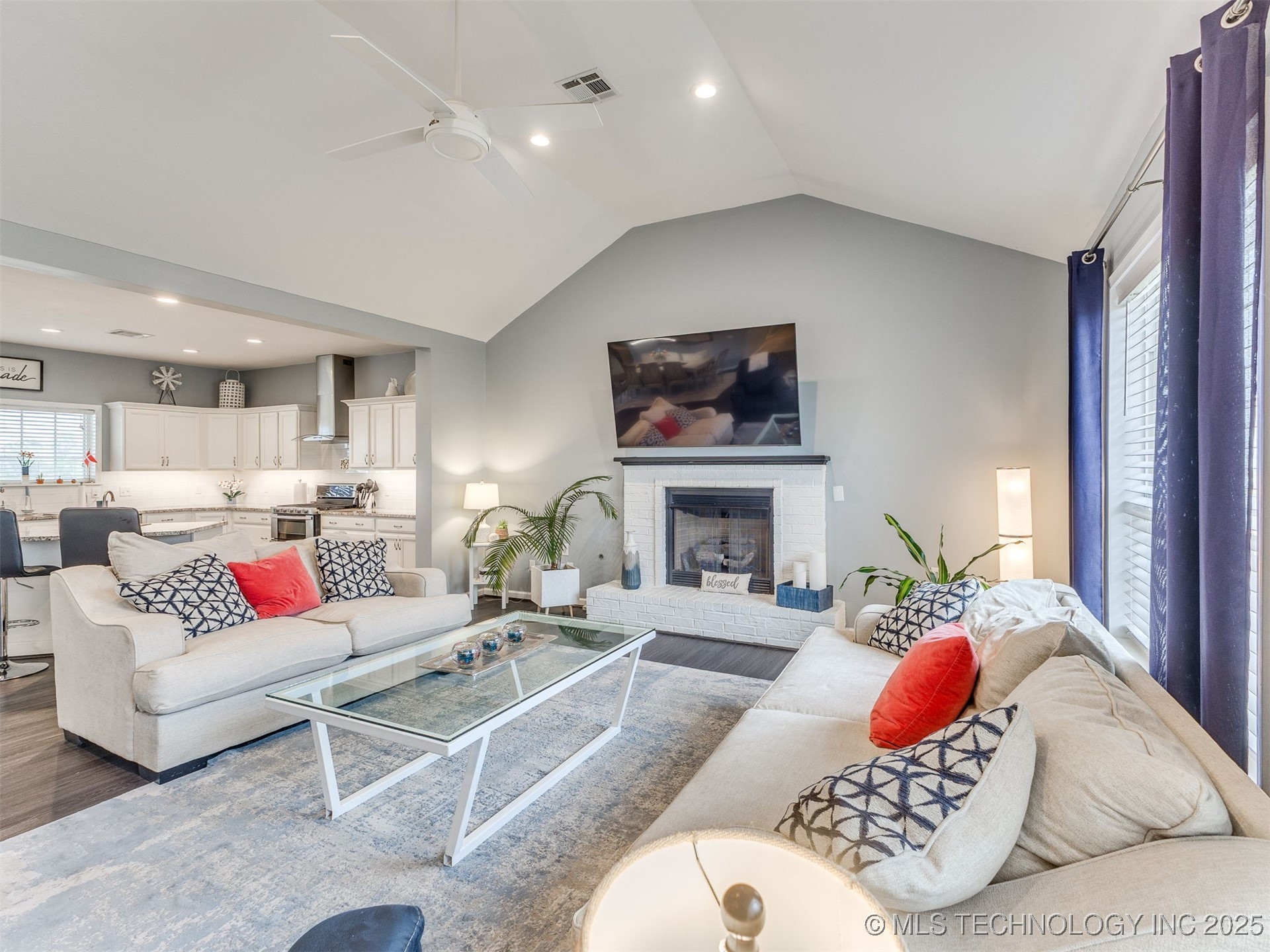 19405 Carriage Court Property Photo 13