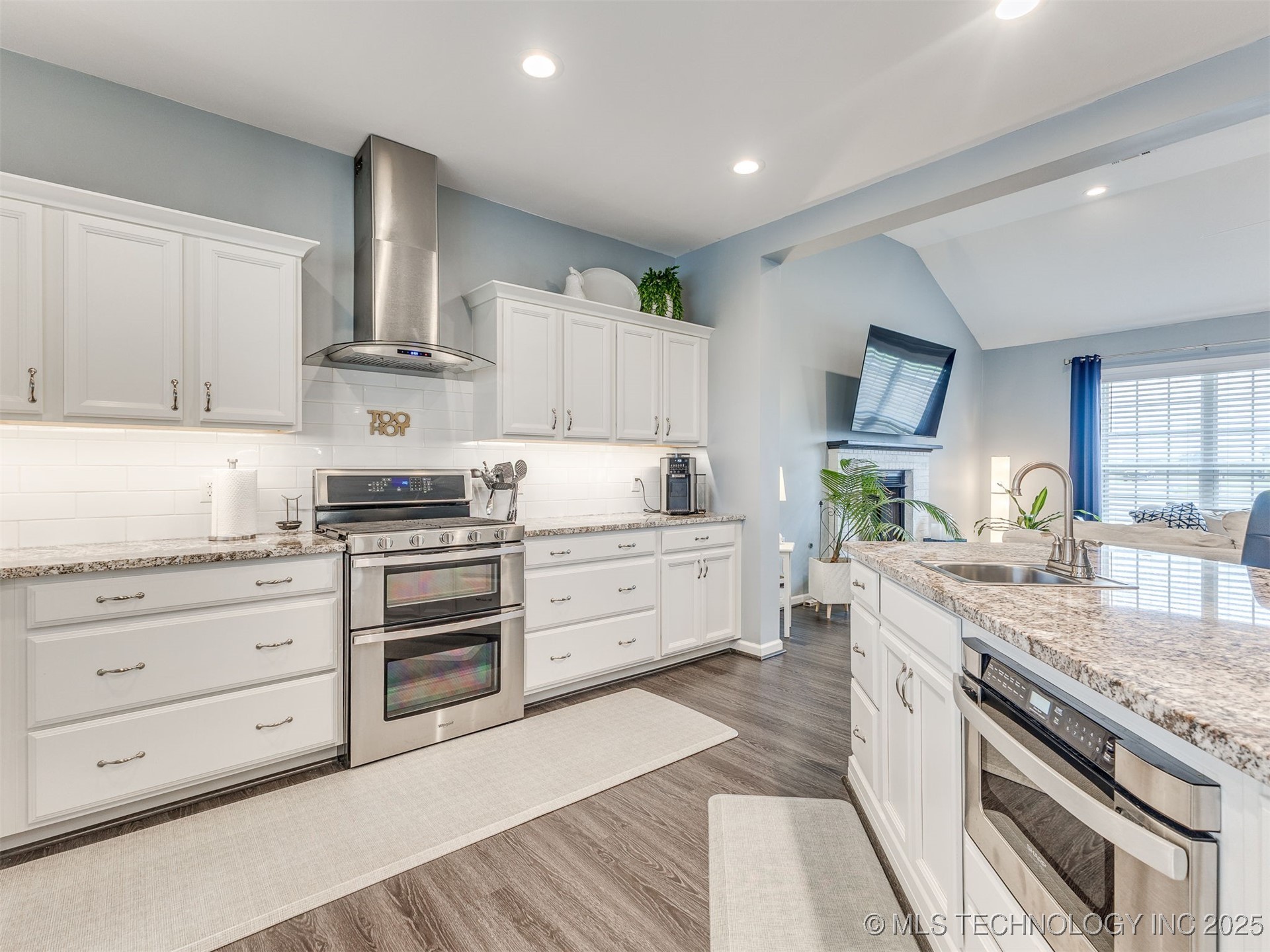 19405 Carriage Court Property Photo 17