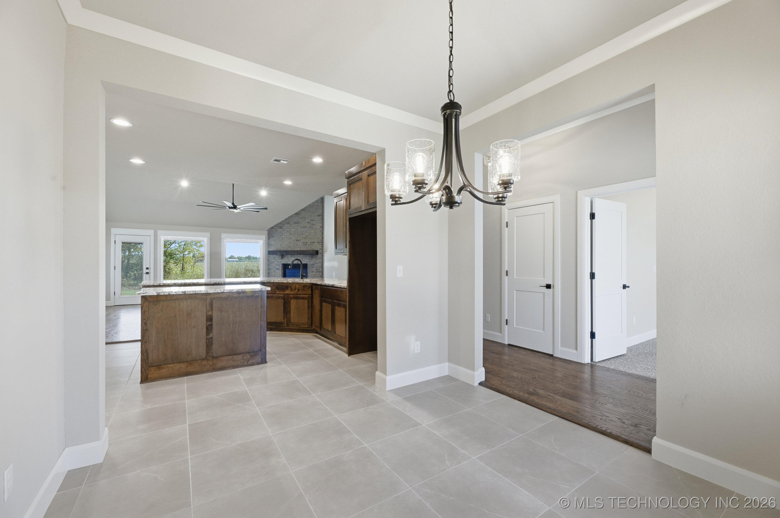 10625 S 233rd East Avenue Property Photo 10