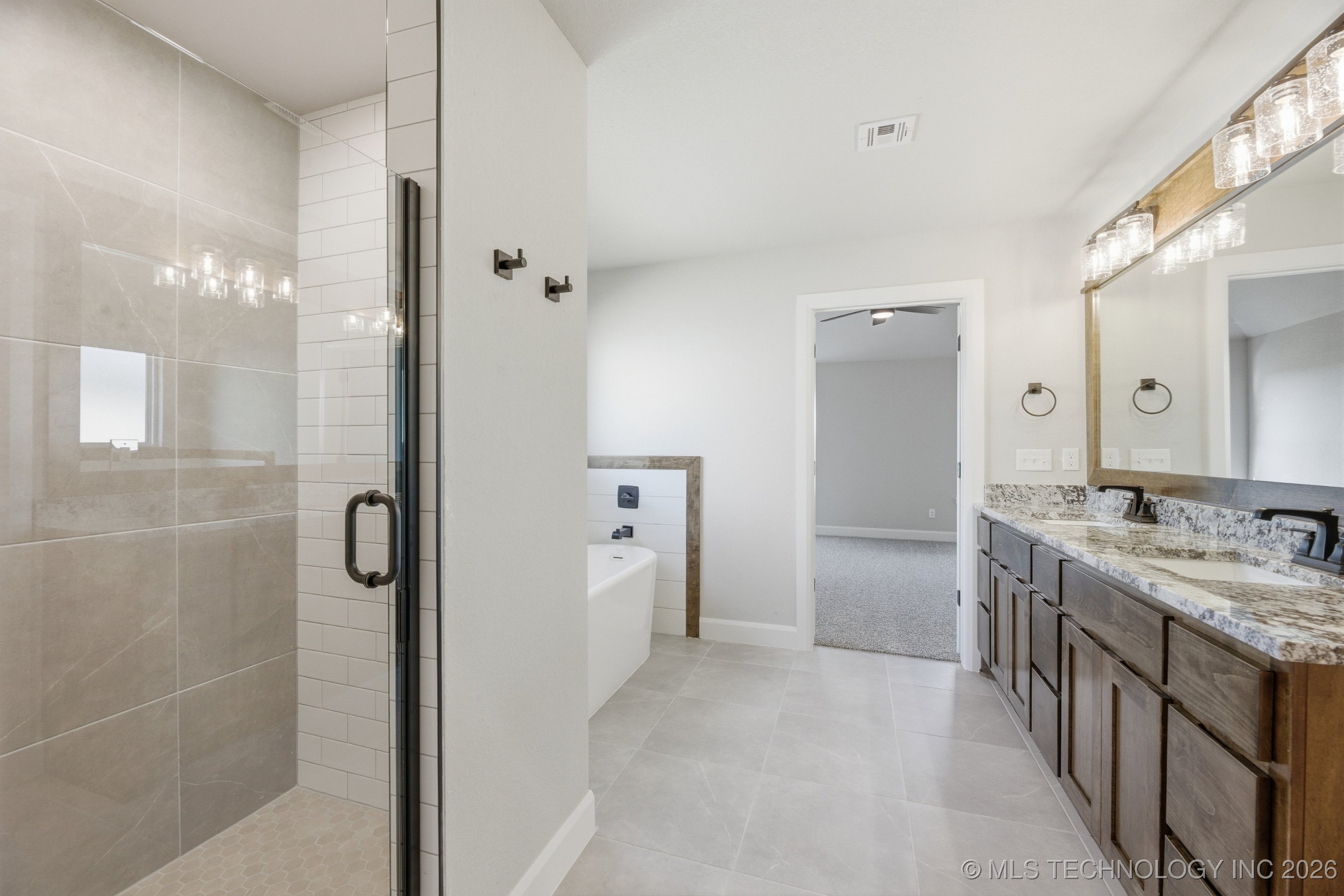 10625 S 233rd East Avenue Property Photo 16