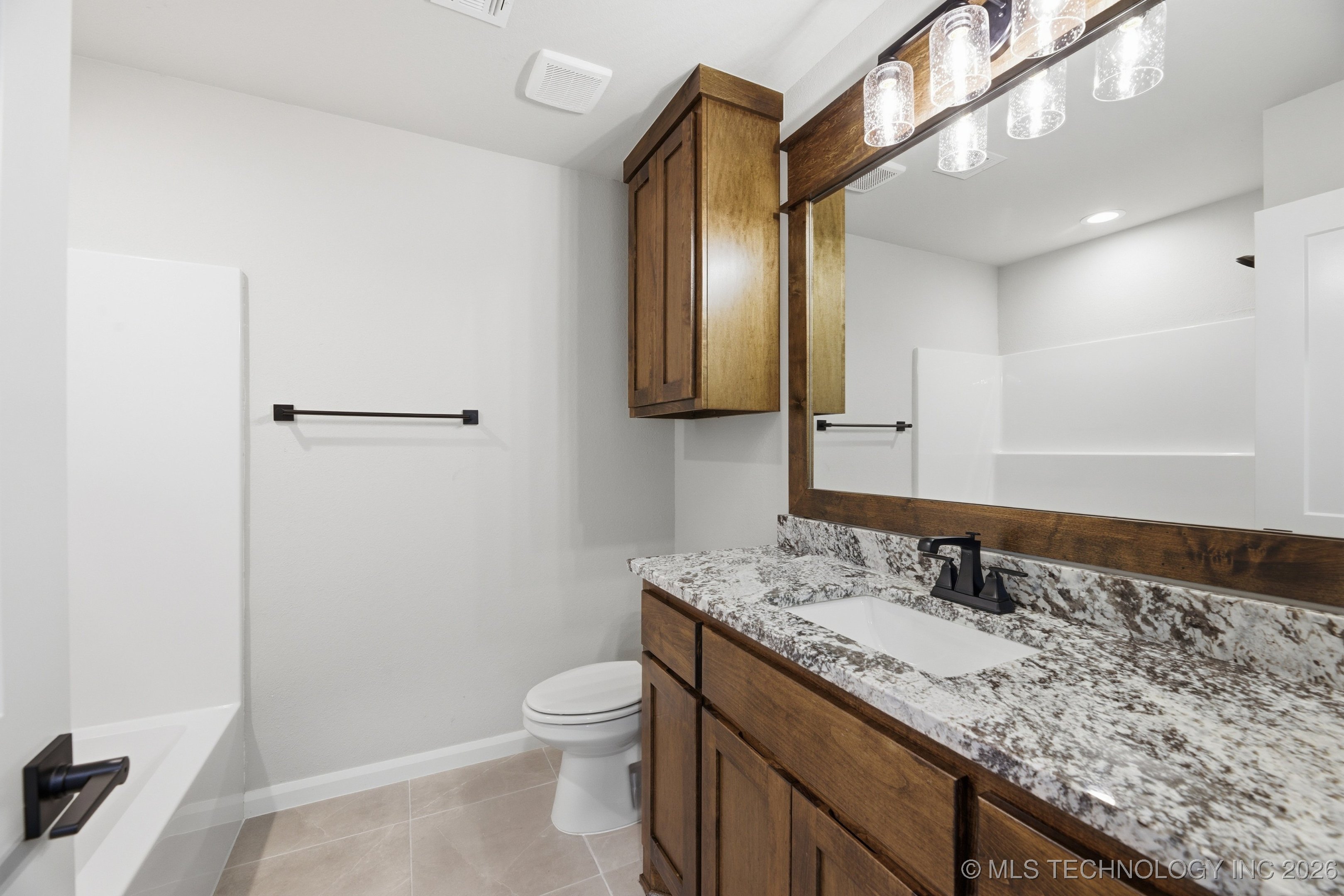 10625 S 233rd East Avenue Property Photo 21