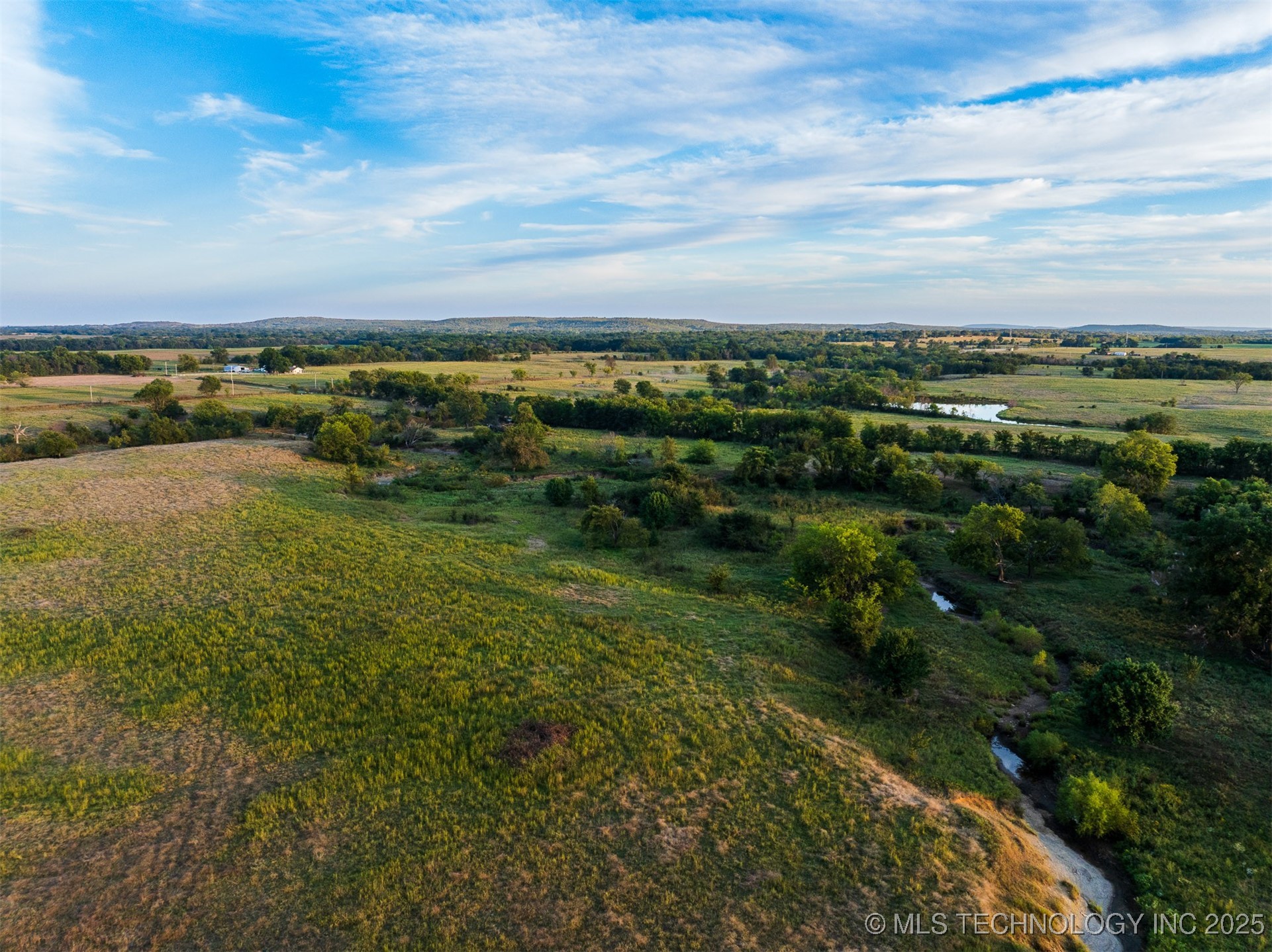 2 Ash Road Property Photo 6