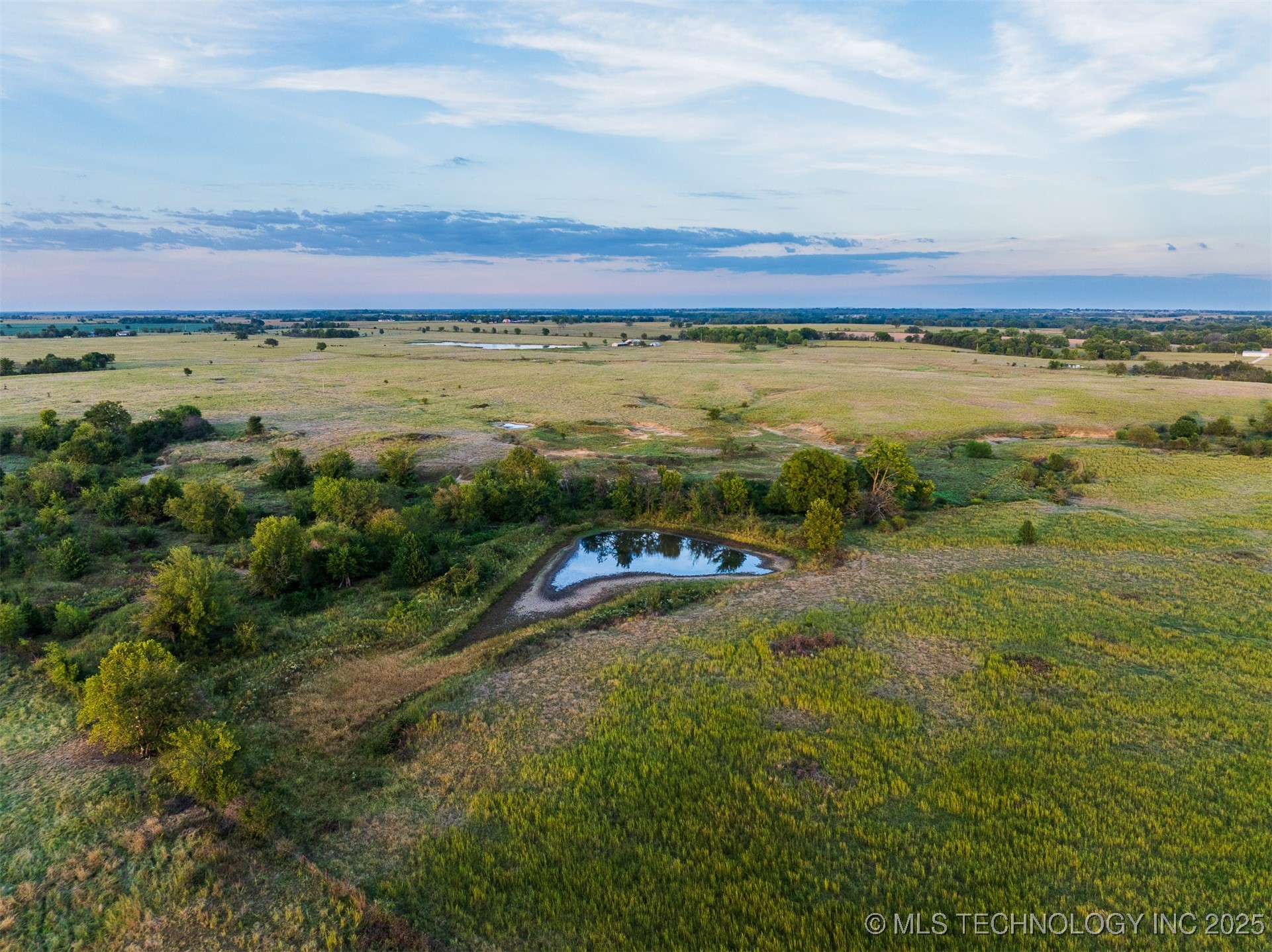 2 Ash Road Property Photo 11