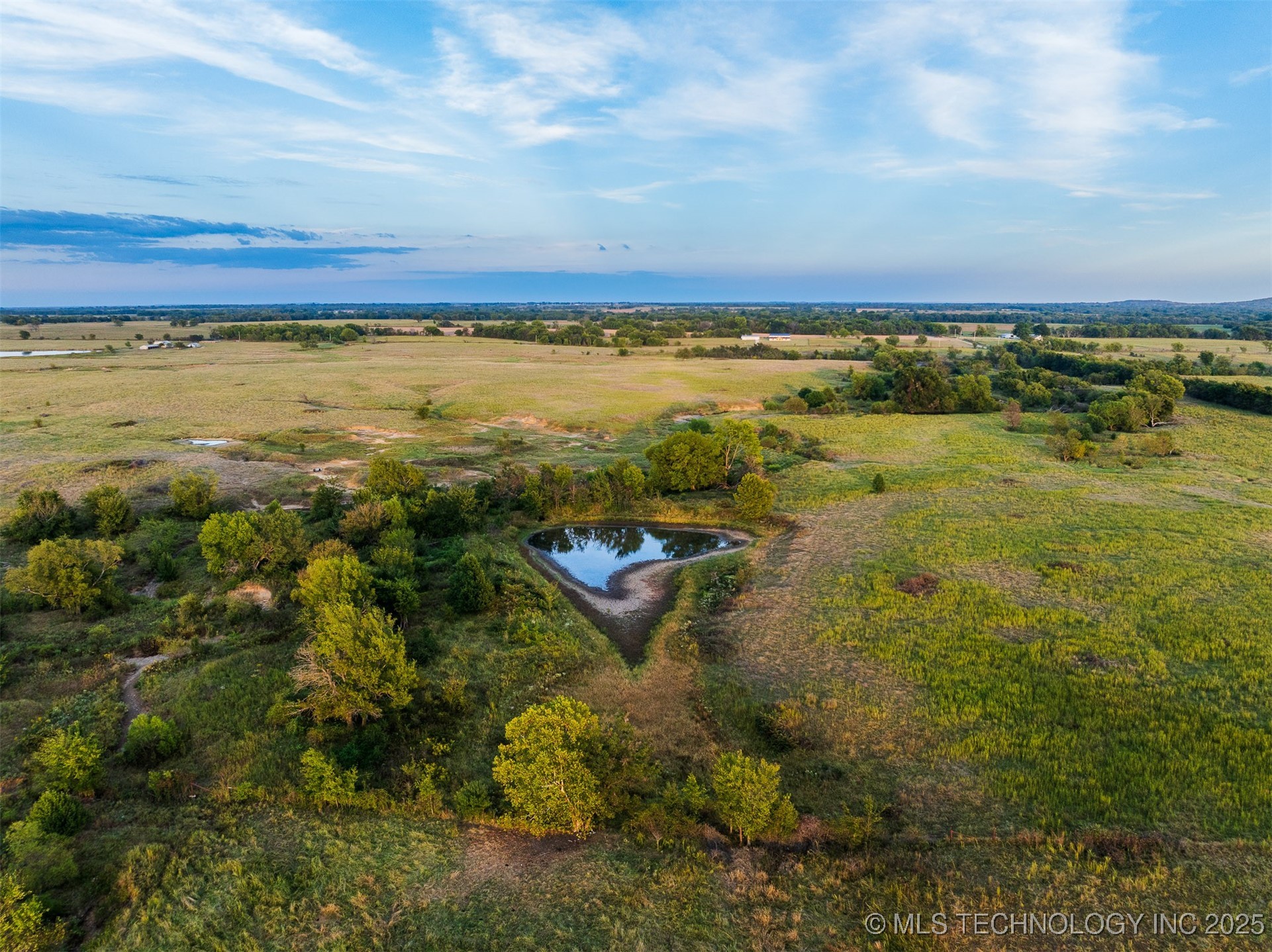 2 Ash Road Property Photo 12