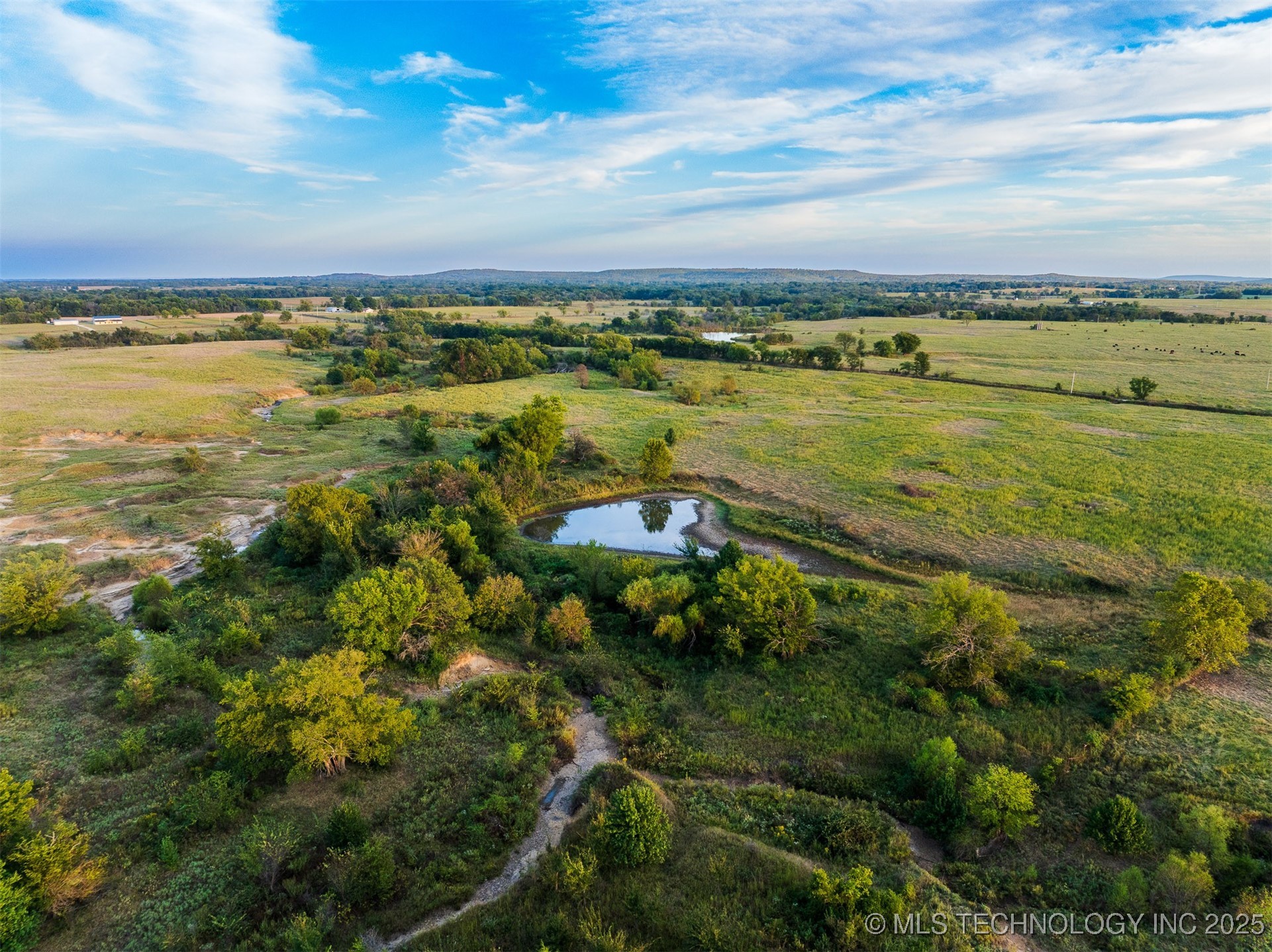 2 Ash Road Property Photo 14