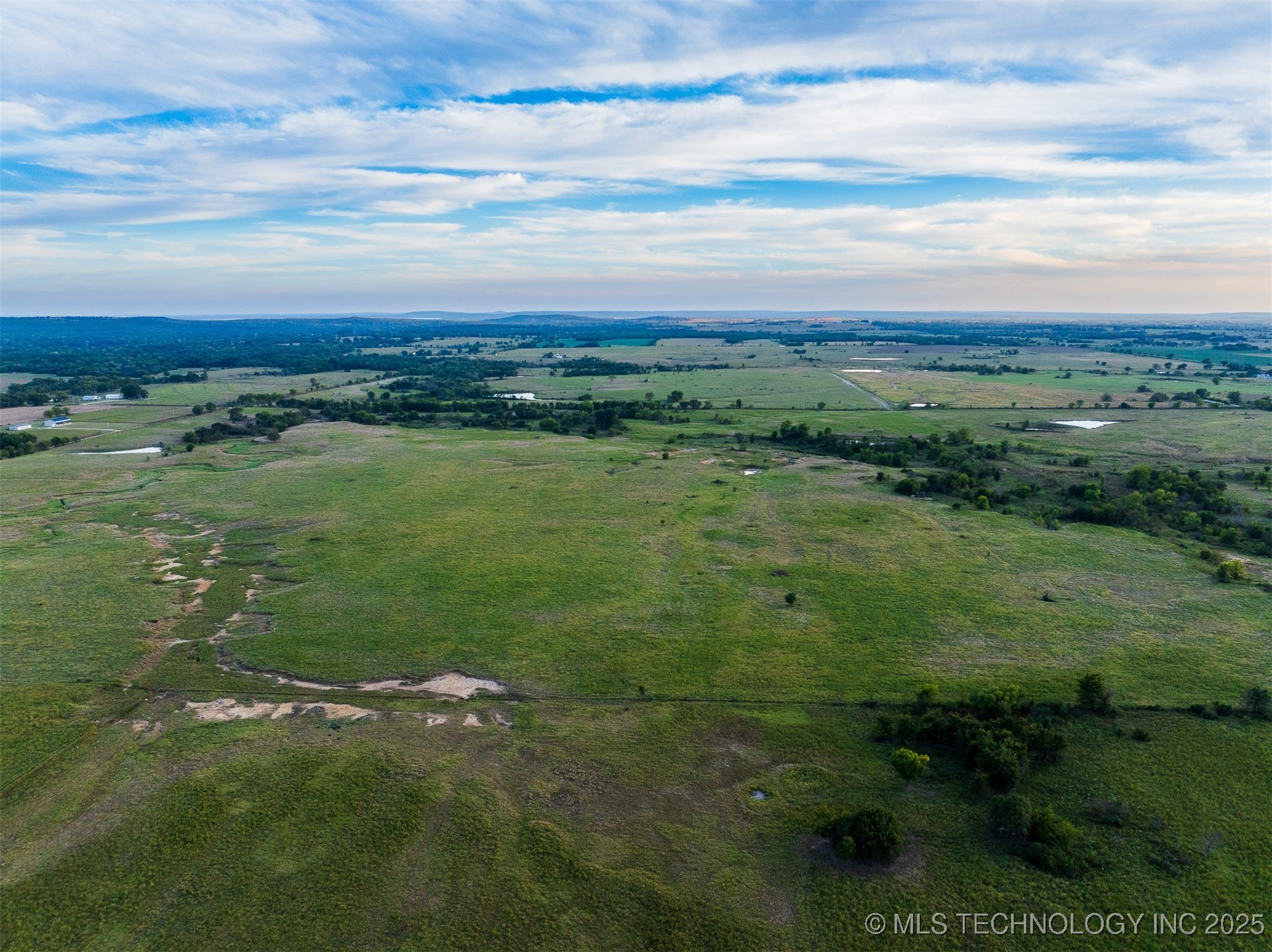 2 Ash Road Property Photo 22