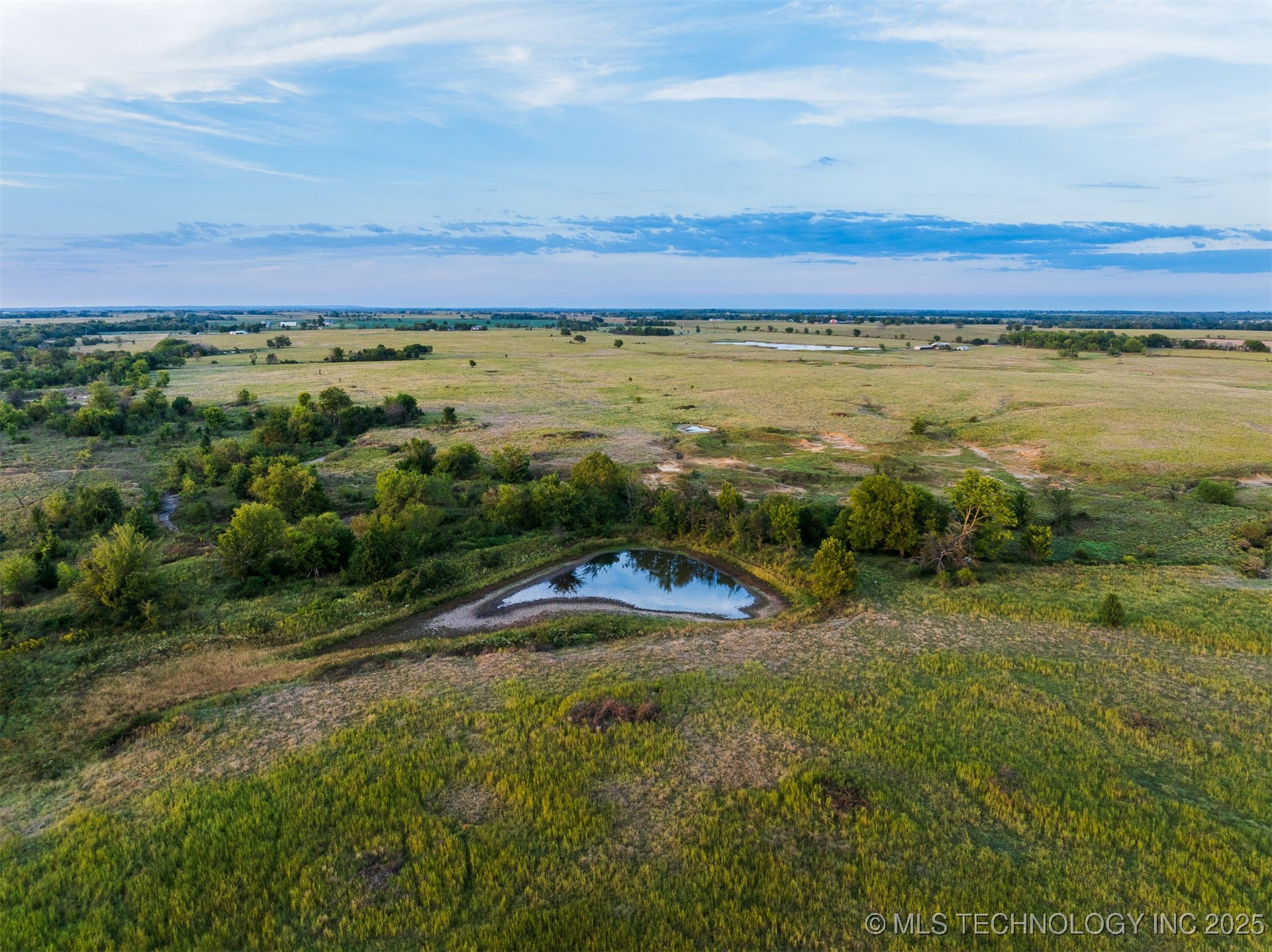 2 Ash Road Property Photo 32