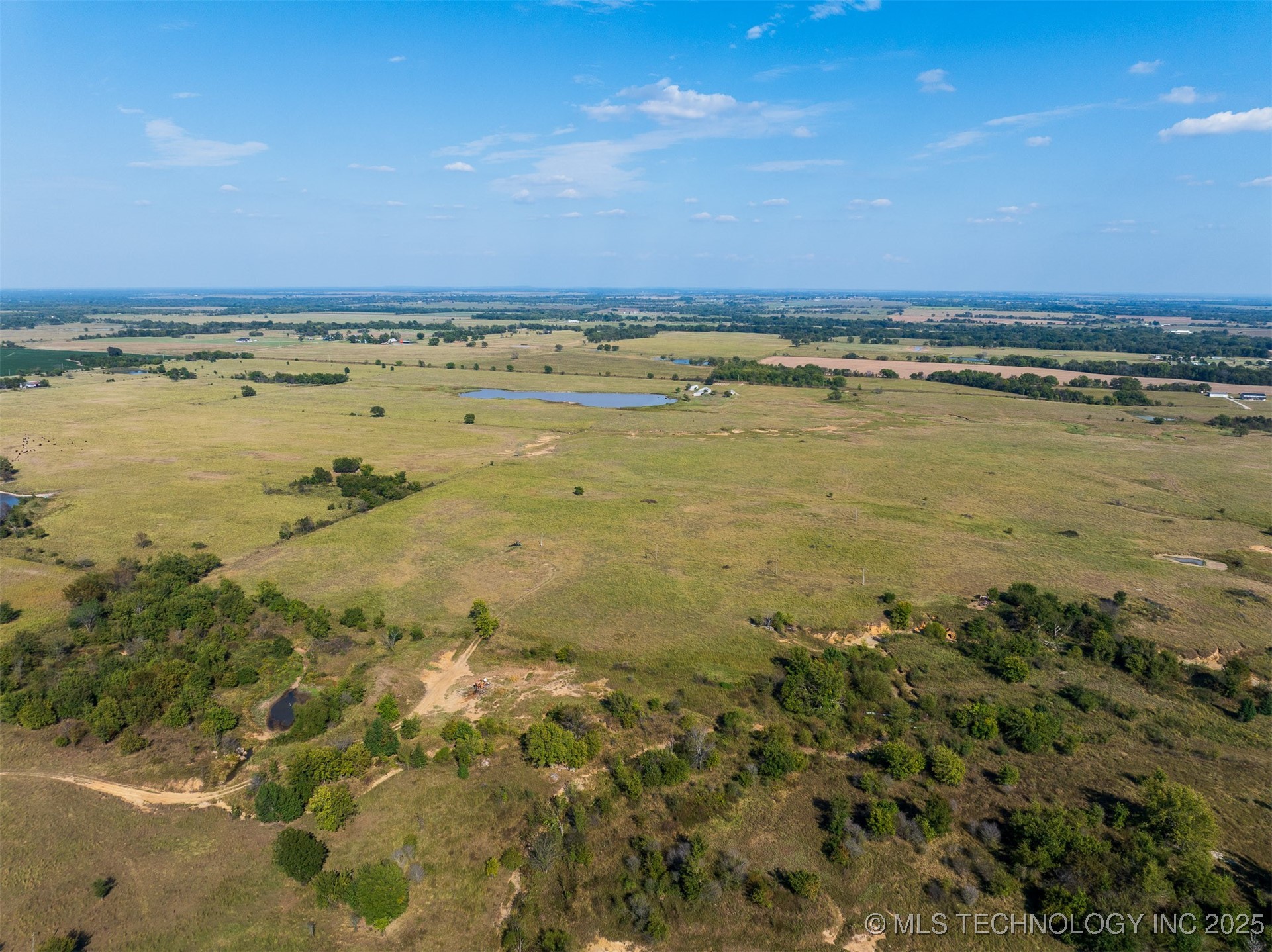 2 Ash Road Property Photo 40