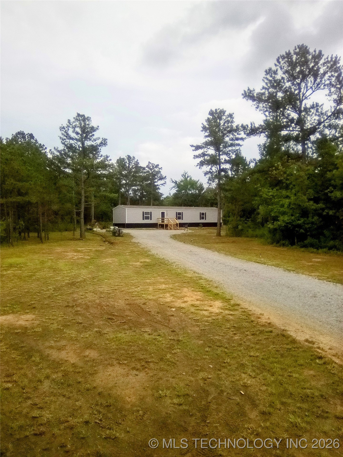 21 County Line Road E Property Photo 2