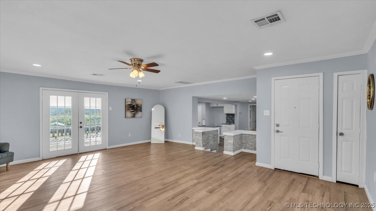 6033 S 31st West Avenue Property Photo 3