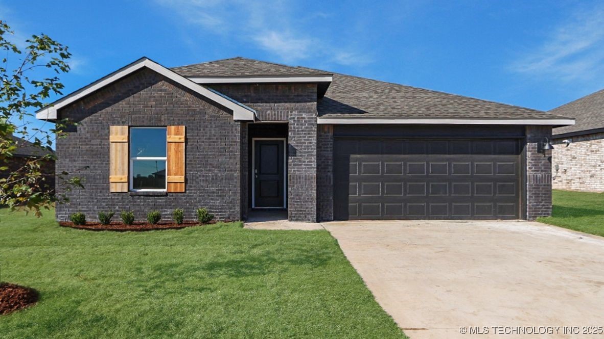 13512 S 101st East Avenue Property Photo 1