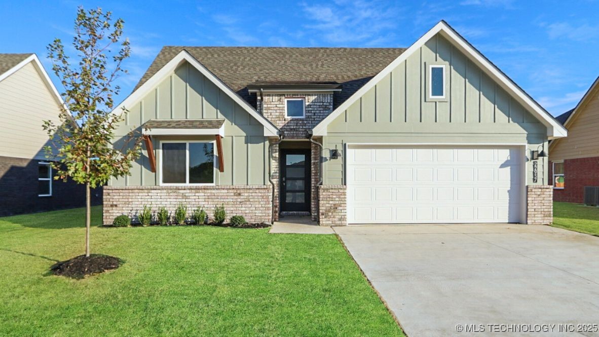 22937 E 106th Place S Property Photo 1