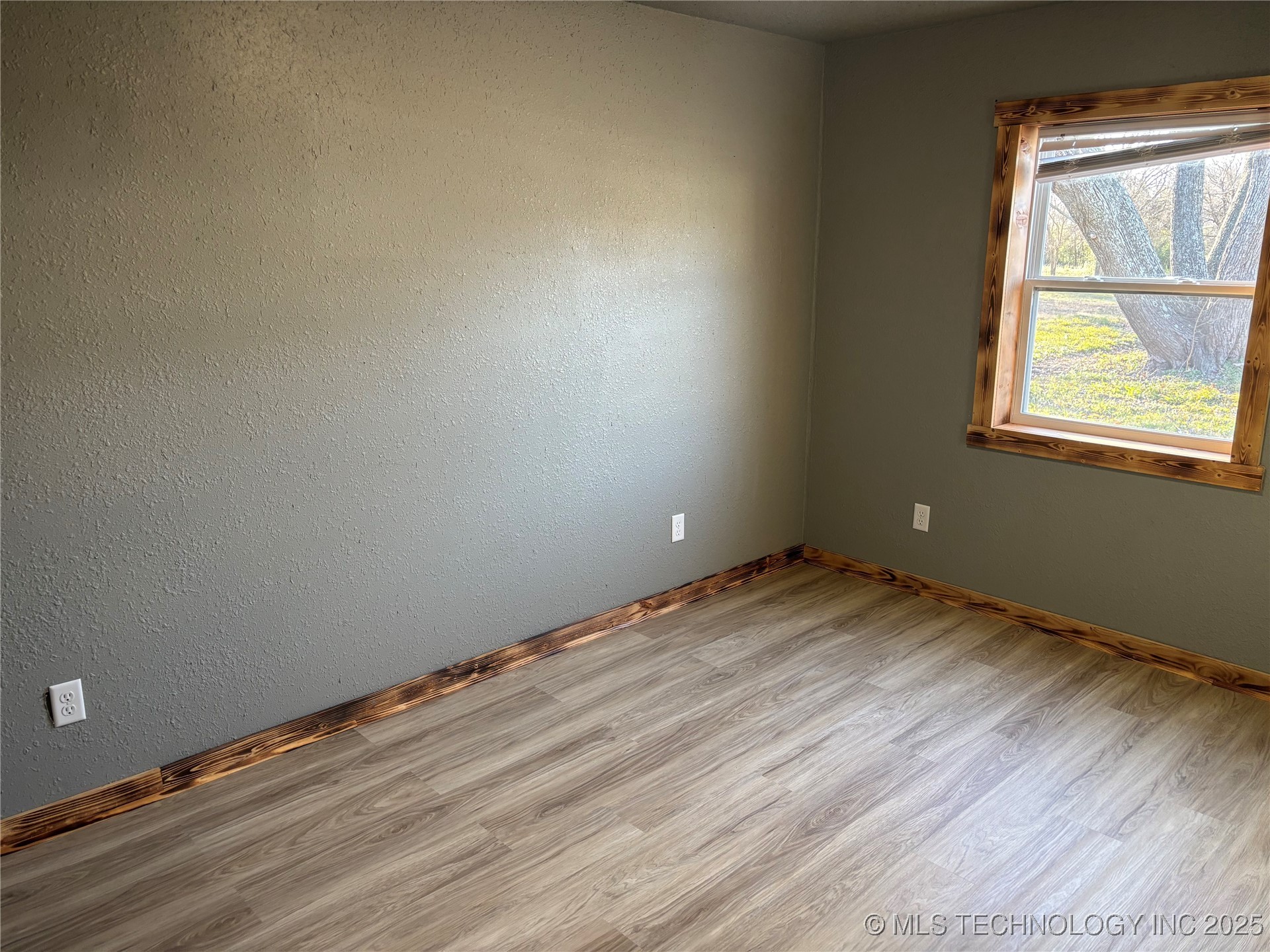 520 Sw 2nd Street Property Photo 4