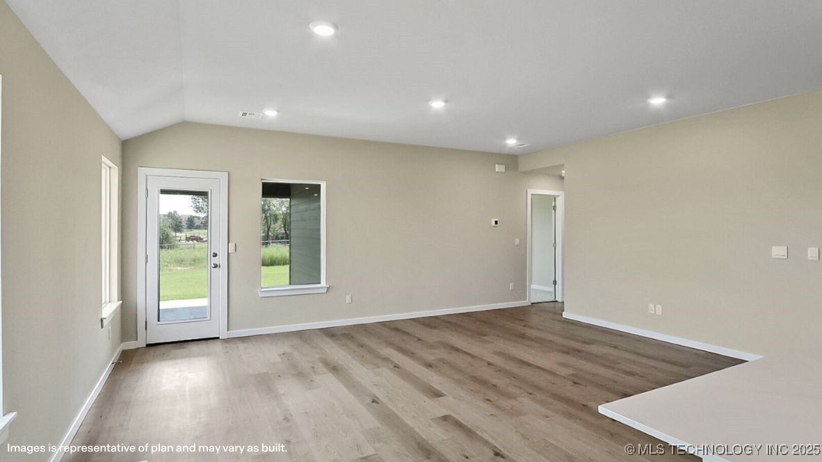 8523 E El Paso Street Property Photo 5