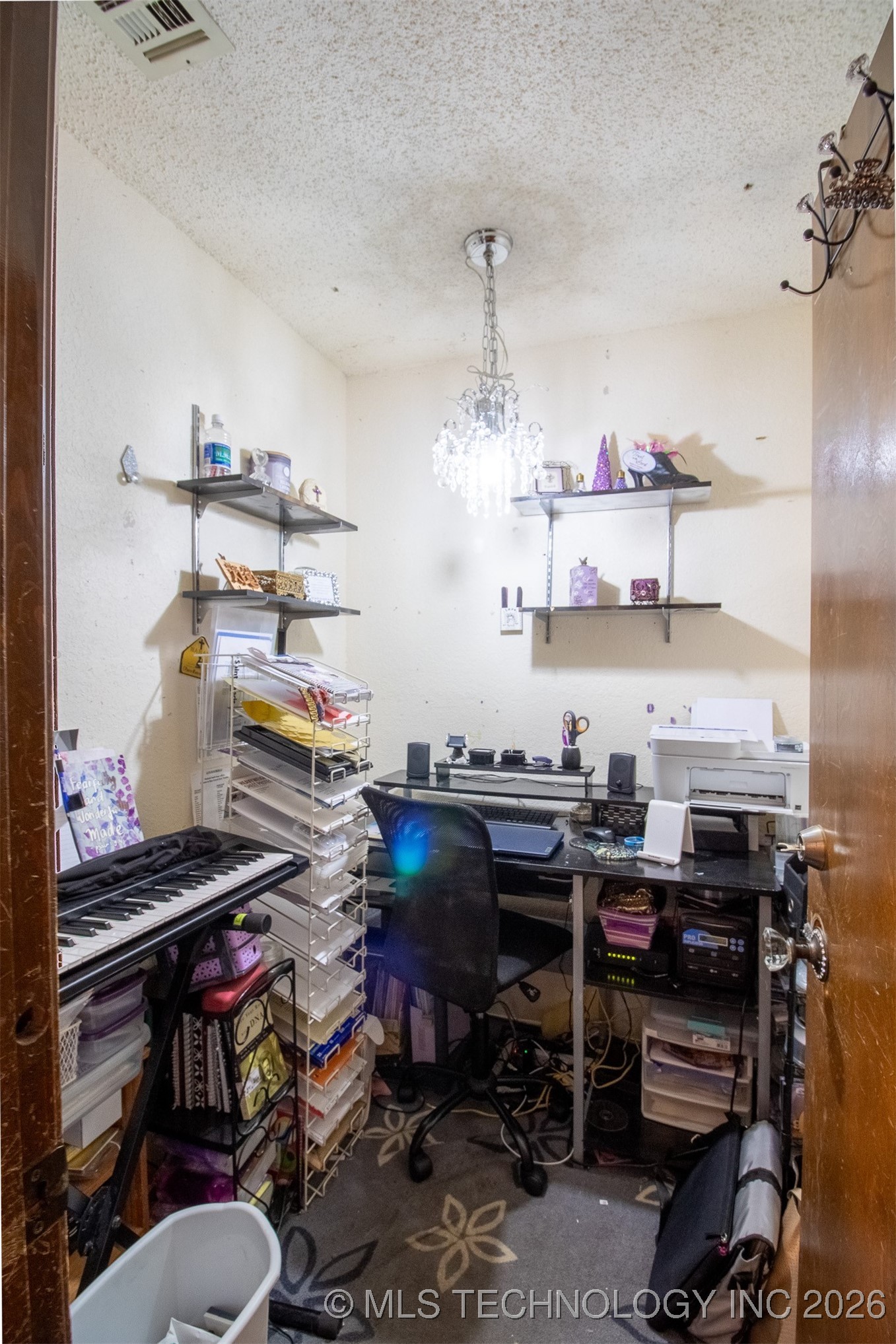 704 Foltz Lane Property Photo 13