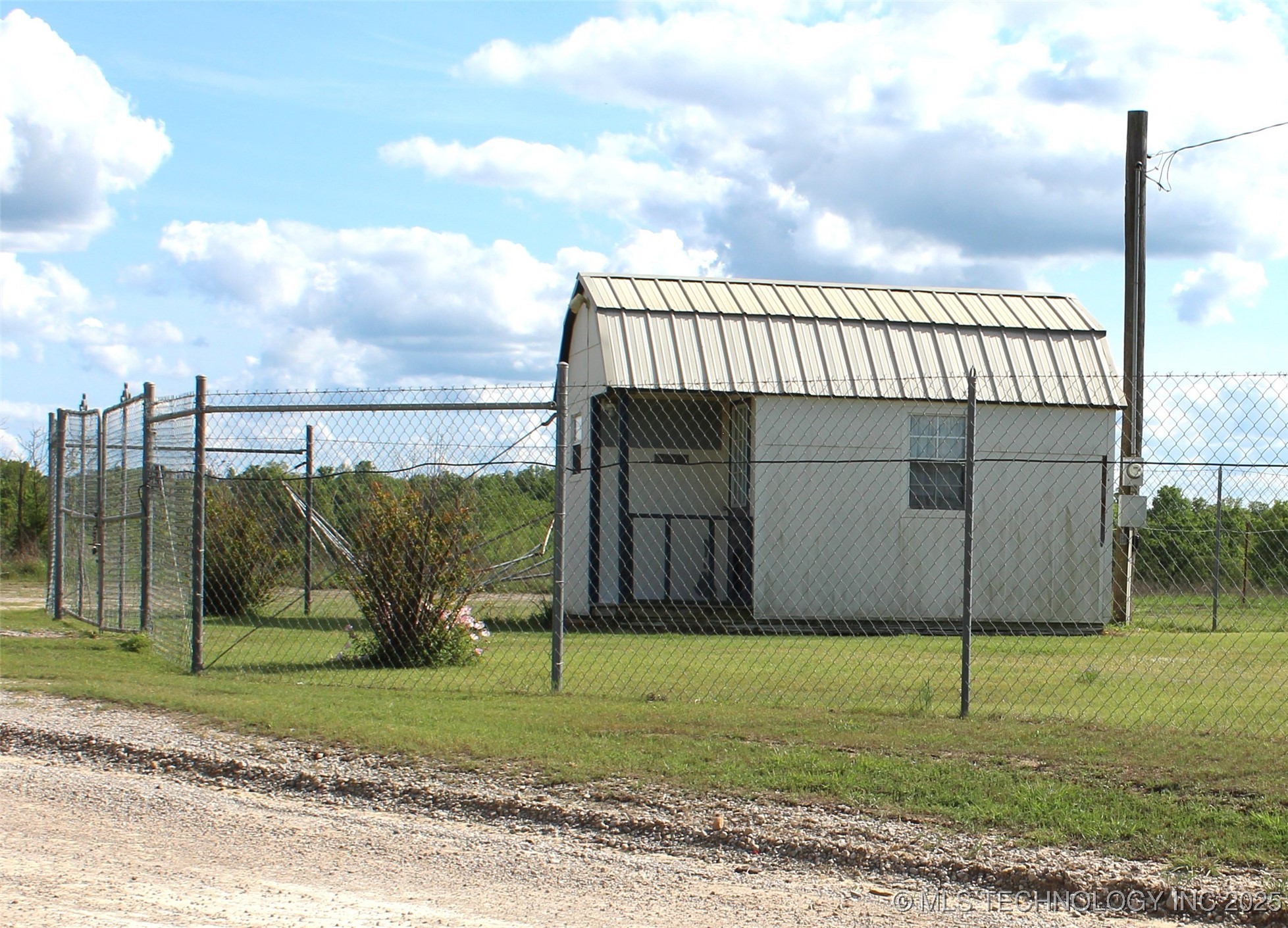 14233 S 142nd Road Property Photo 7