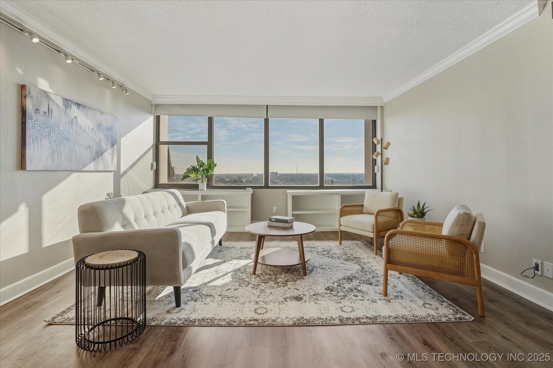 410 W 7th Street S 1928 Property Photo 6