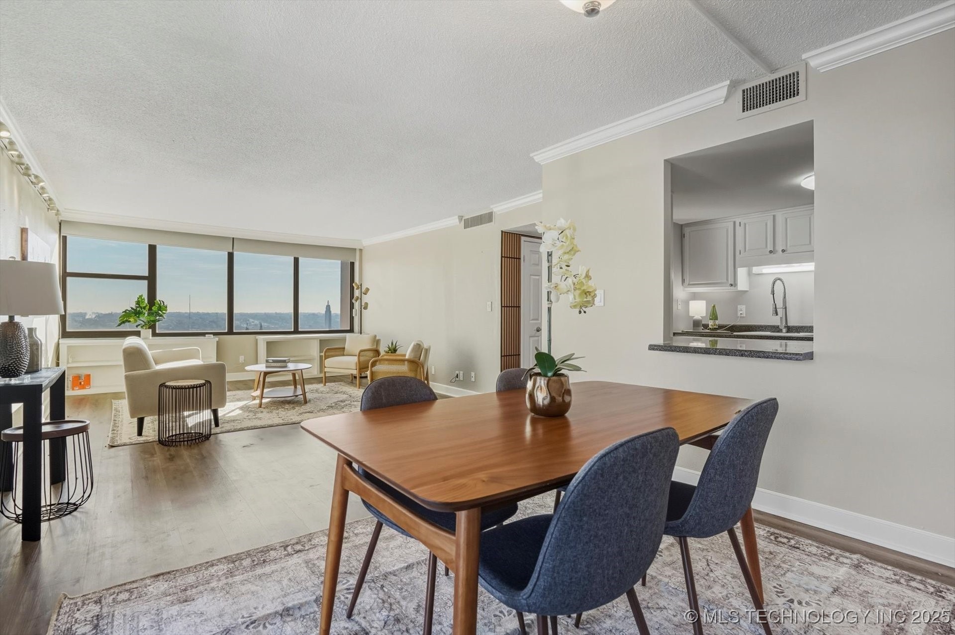 410 W 7th Street S 1928 Property Photo 10